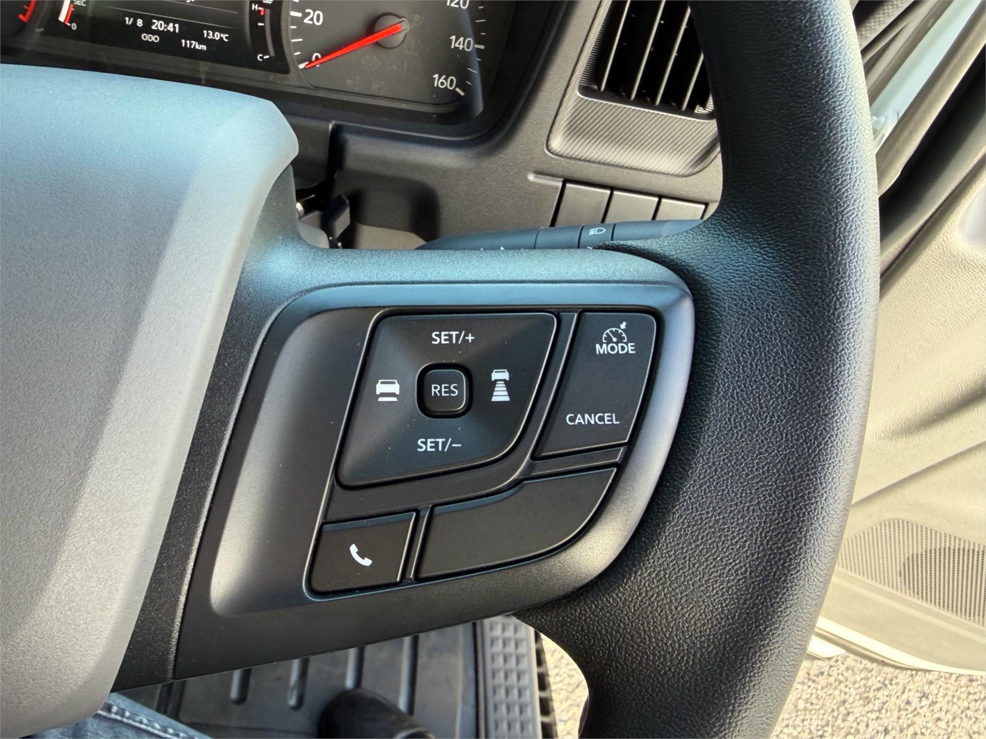 
								2025 Isuzu F Series full									