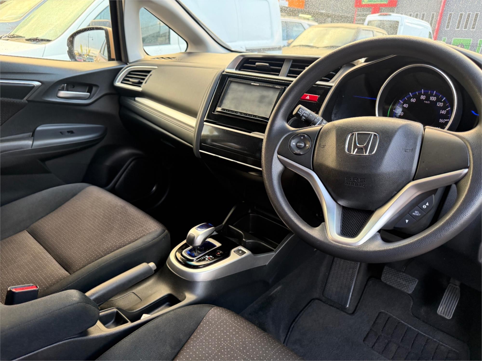 
								2014 HONDA FIT (HYBRID) full									