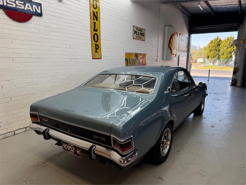 
								Holden Monaro Coupe GTS HG (1970) full									