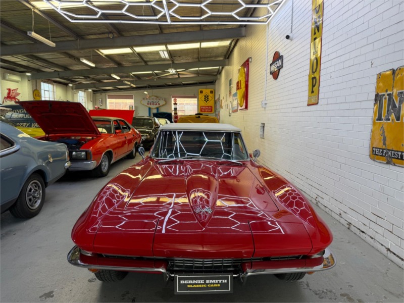 
								Chevrolet Corvette Coupe Sting Ray C2 MY (1966) full									