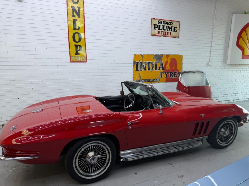 
								Chevrolet Corvette Coupe Sting Ray C2 MY (1966) full									