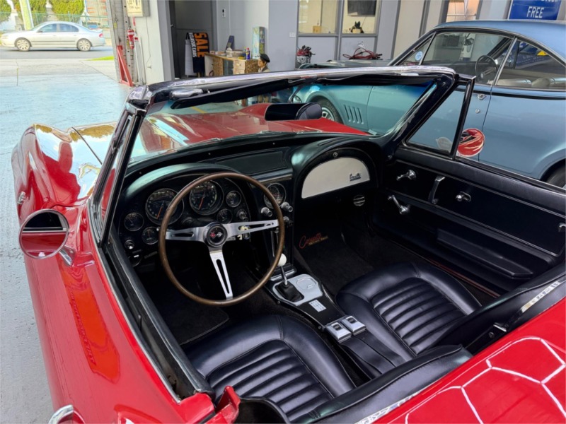 
								Chevrolet Corvette Coupe Sting Ray C2 MY (1966) full									