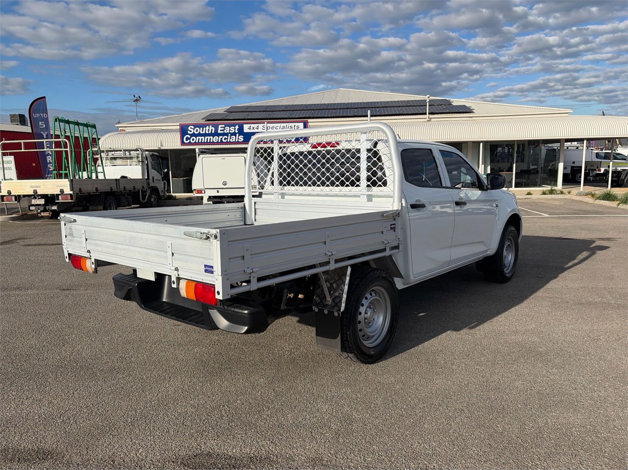 
								2022 Isuzu D-MAX SX full									