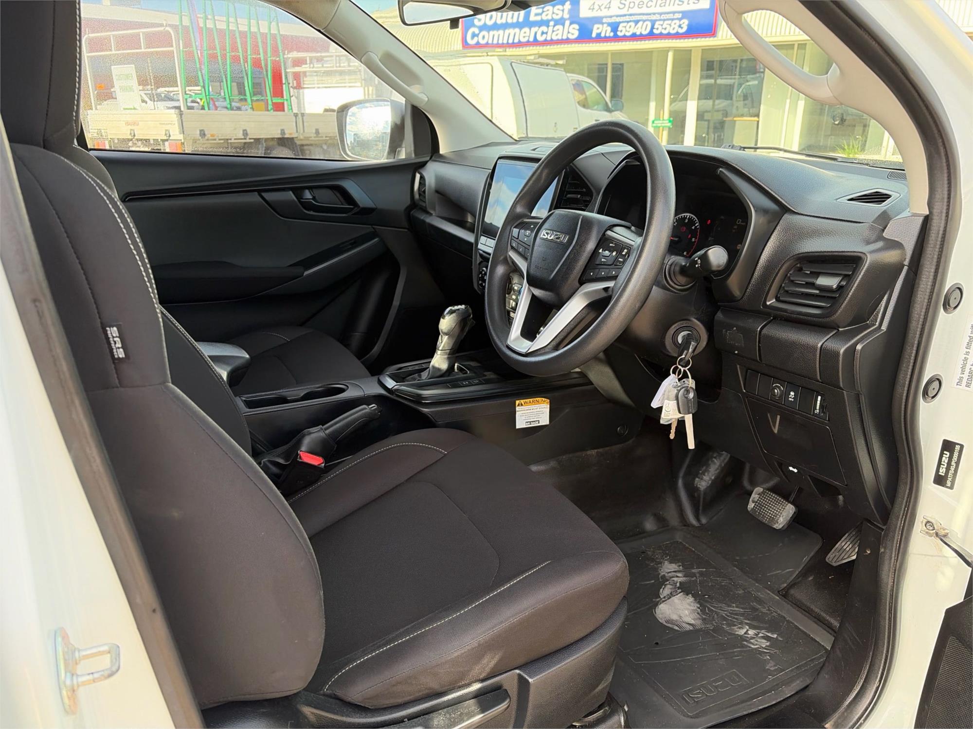 
								2022 Isuzu D-MAX SX full									