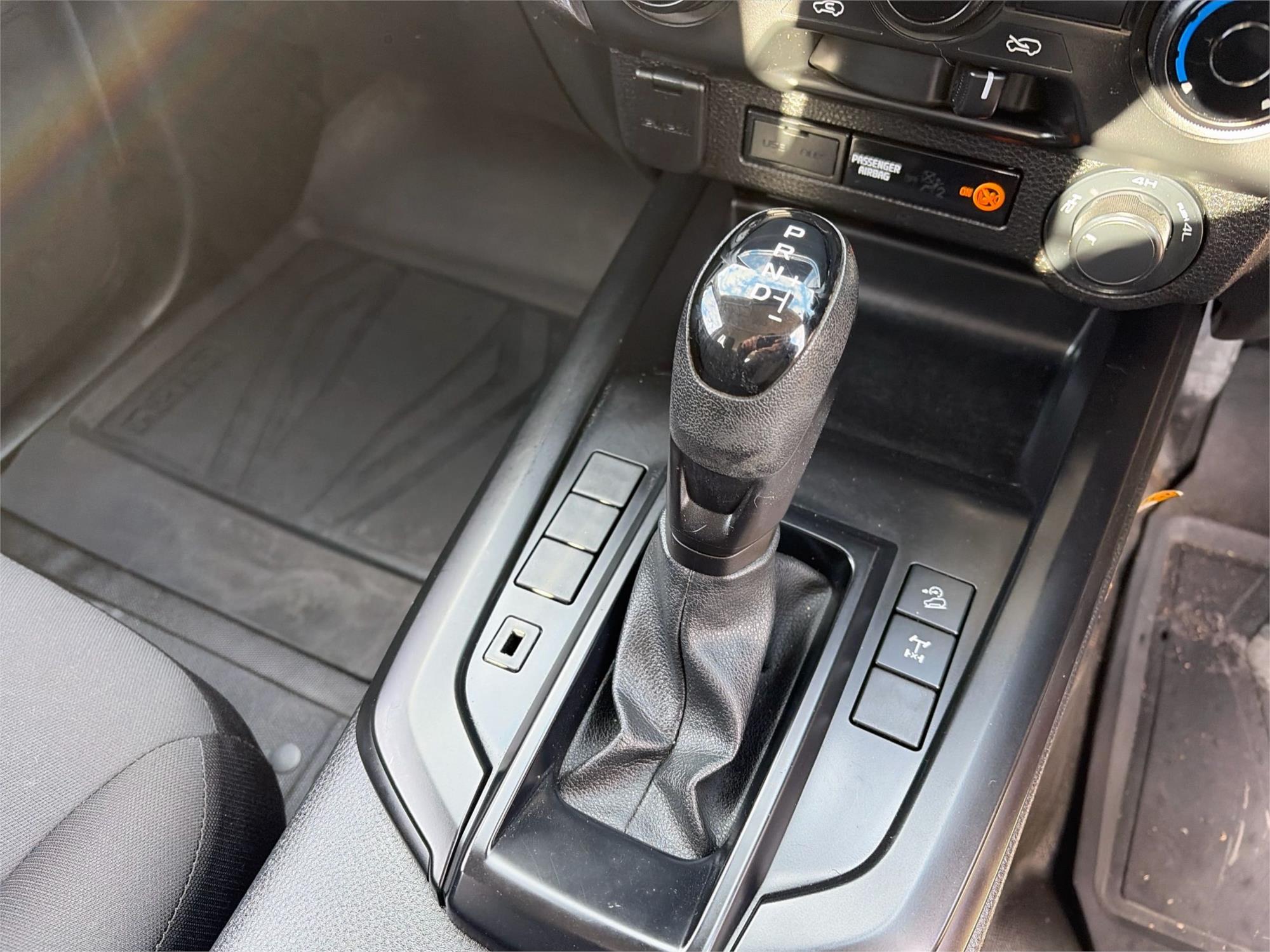 
								2022 Isuzu D-MAX SX full									