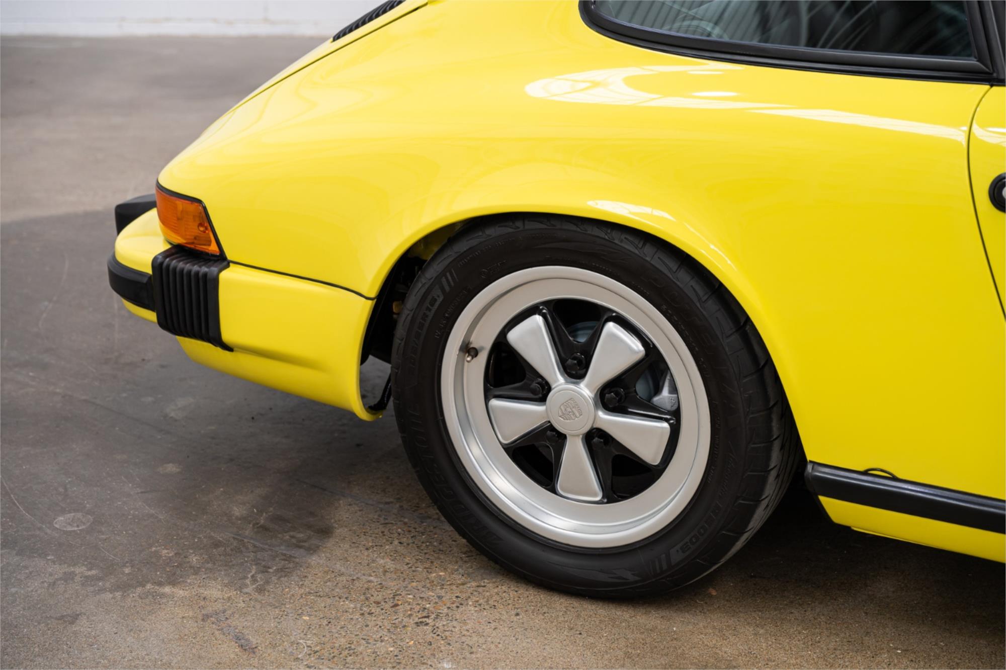 
								1977 PORSCHE 911 2.7 full									