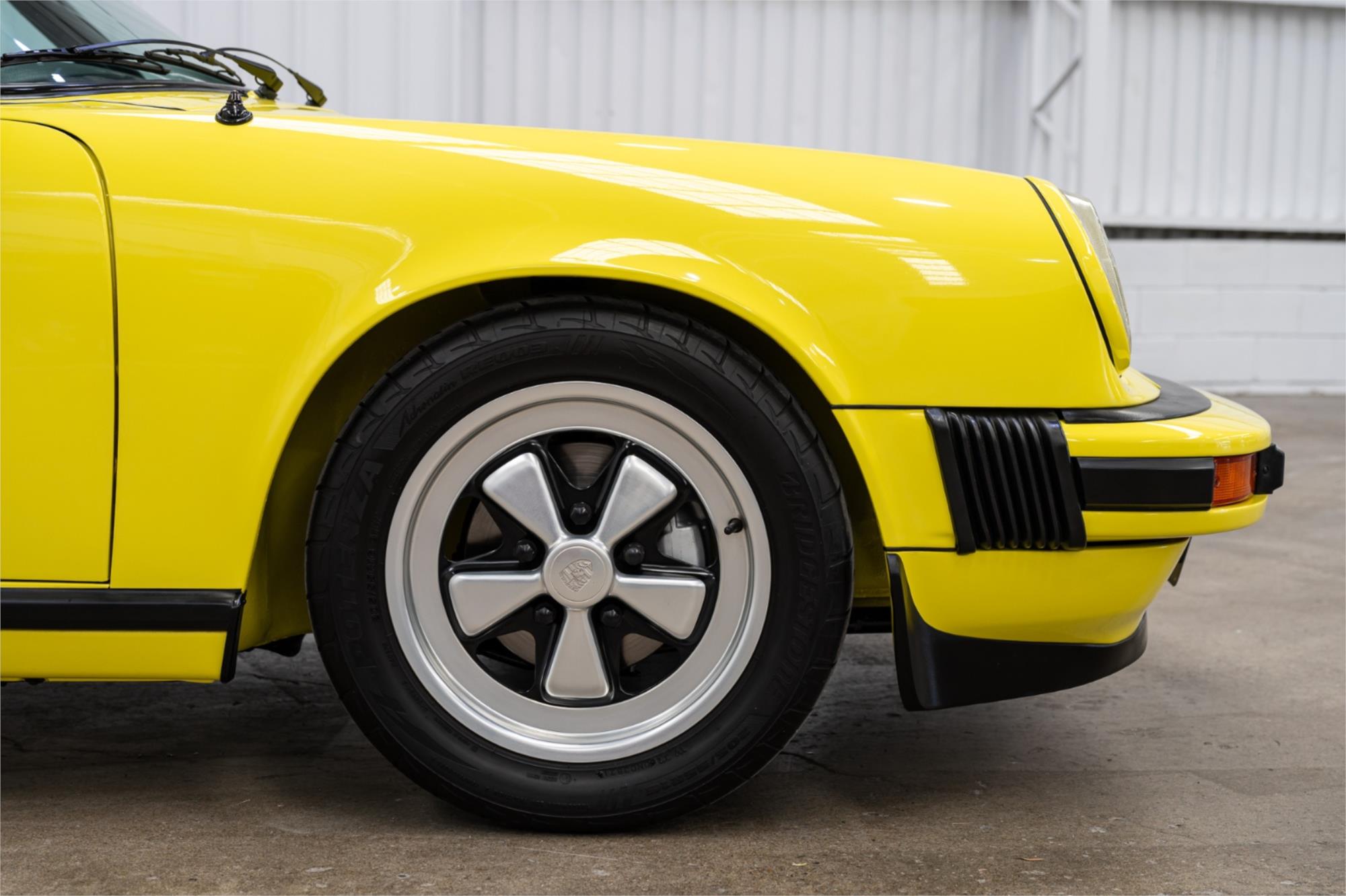 
								1977 PORSCHE 911 2.7 full									