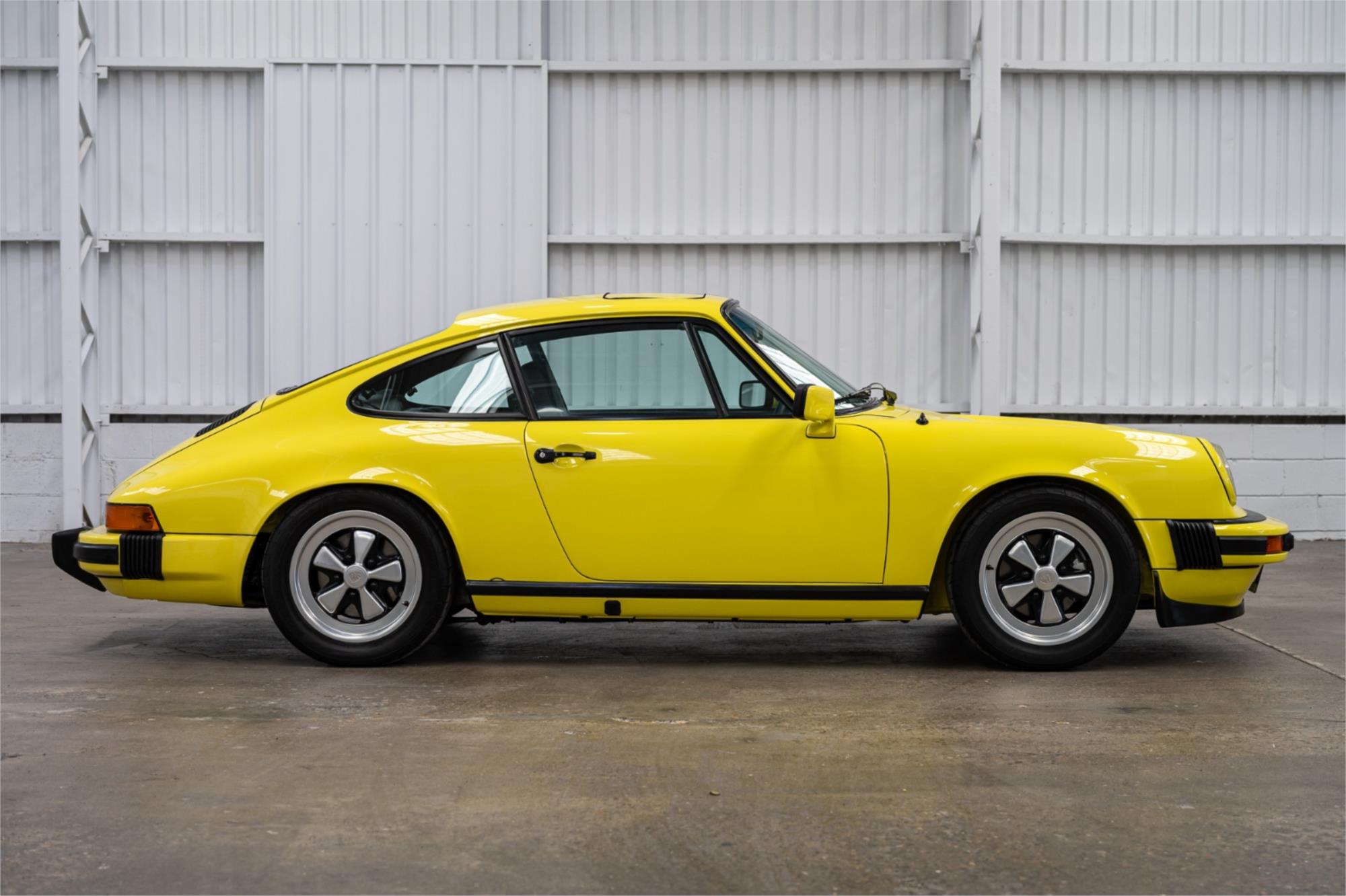 
								1977 PORSCHE 911 2.7 full									
