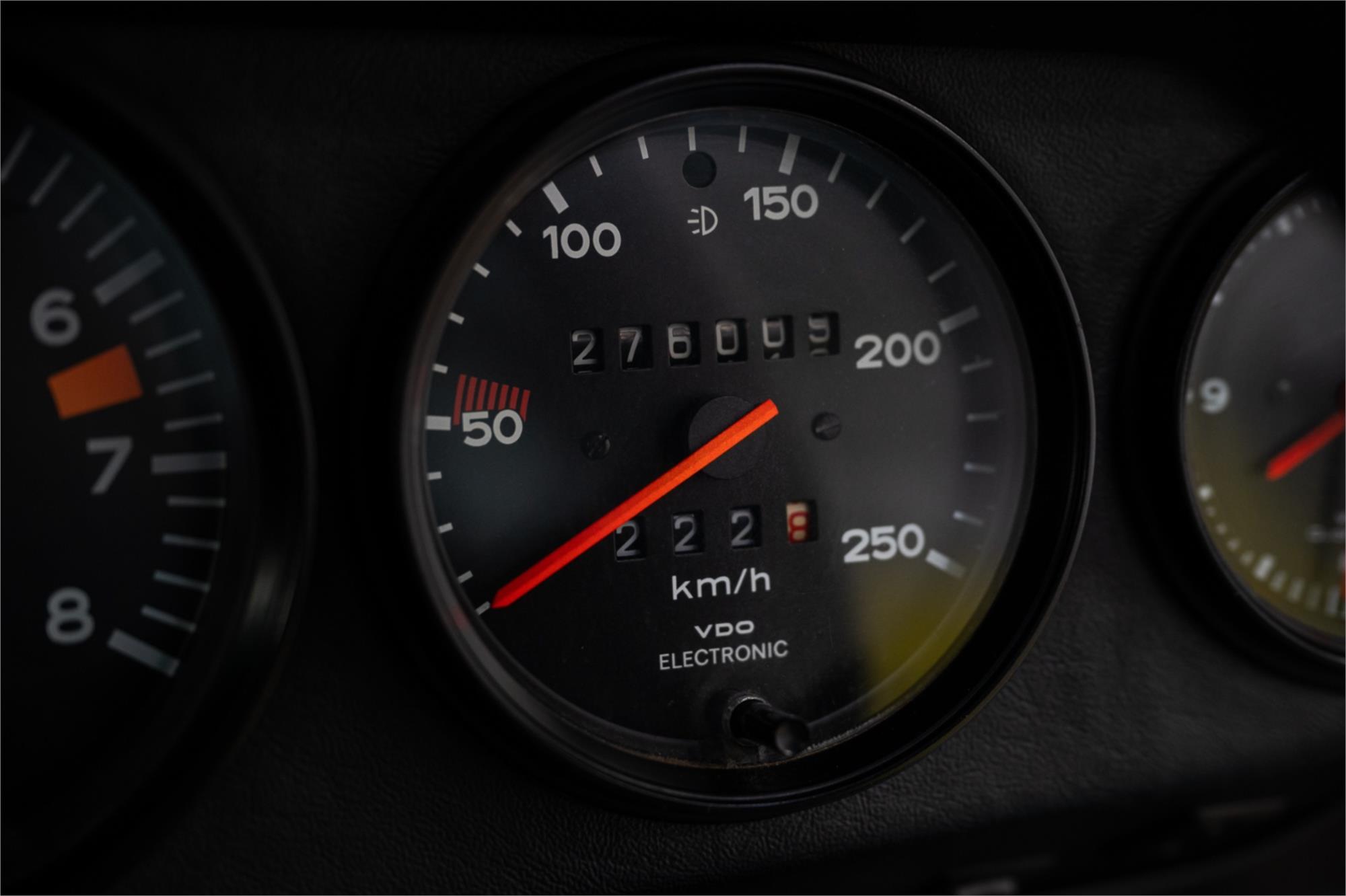 
								1977 PORSCHE 911 2.7 full									