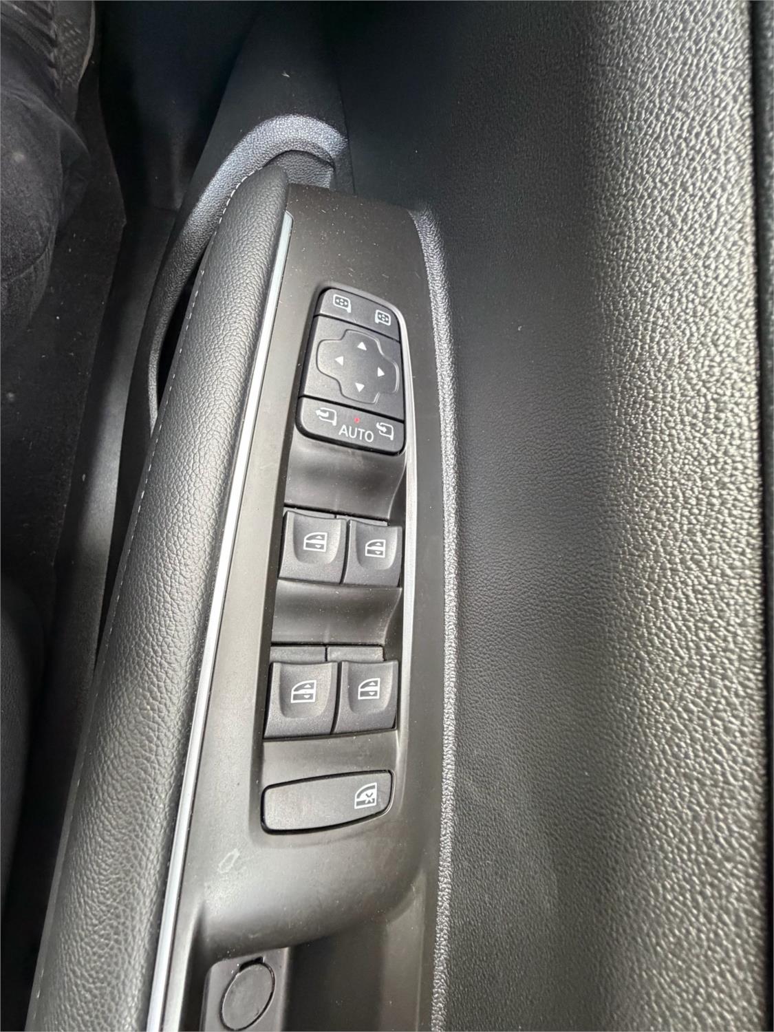 
								2023 RENAULT KOLEOS ZEN (4×2) full									