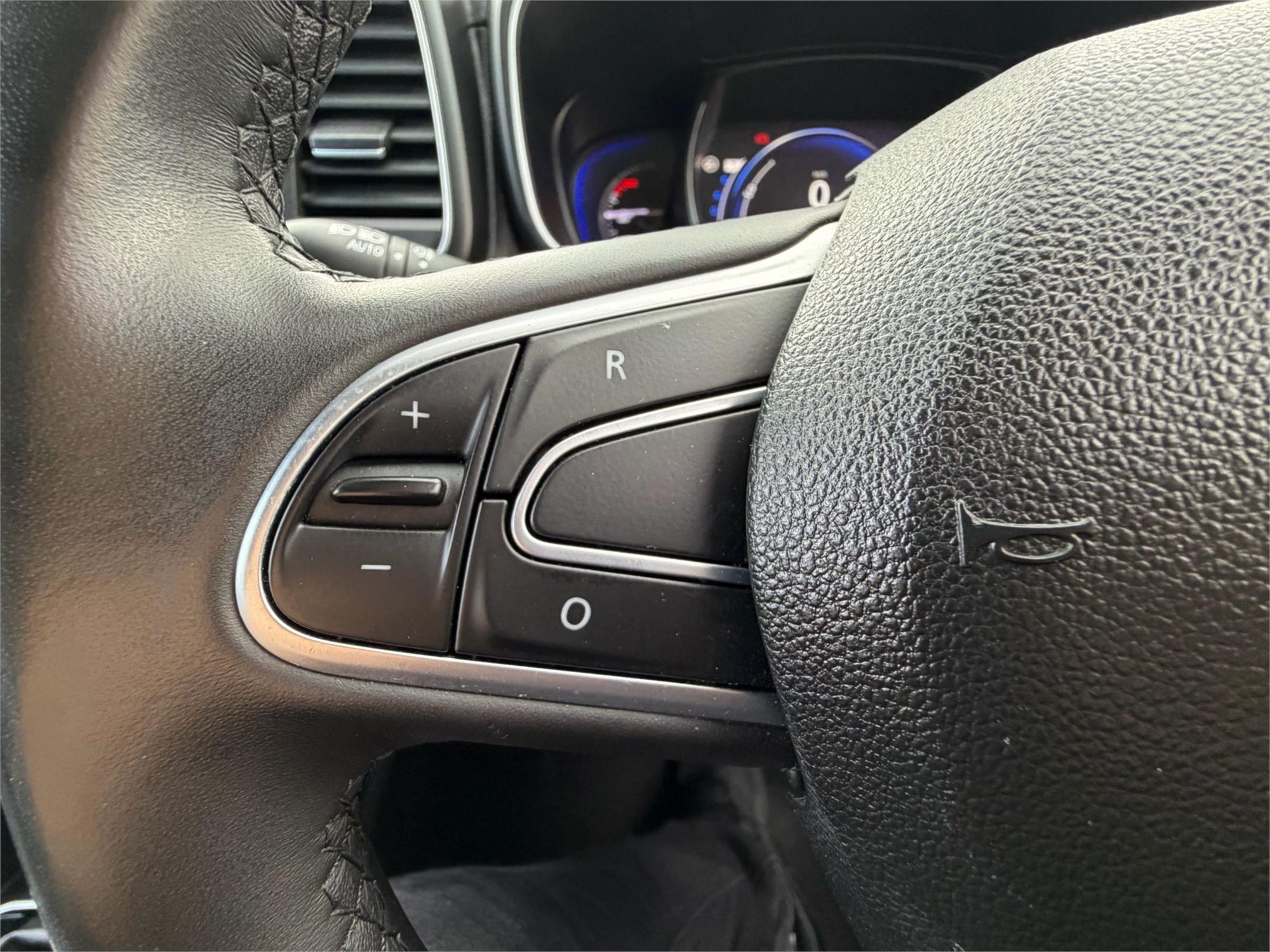 
								2023 RENAULT KOLEOS ZEN (4×2) full									