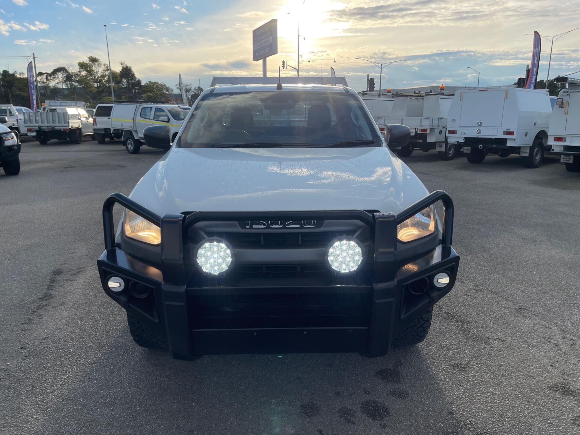
								2021 Isuzu D-MAX SX full									