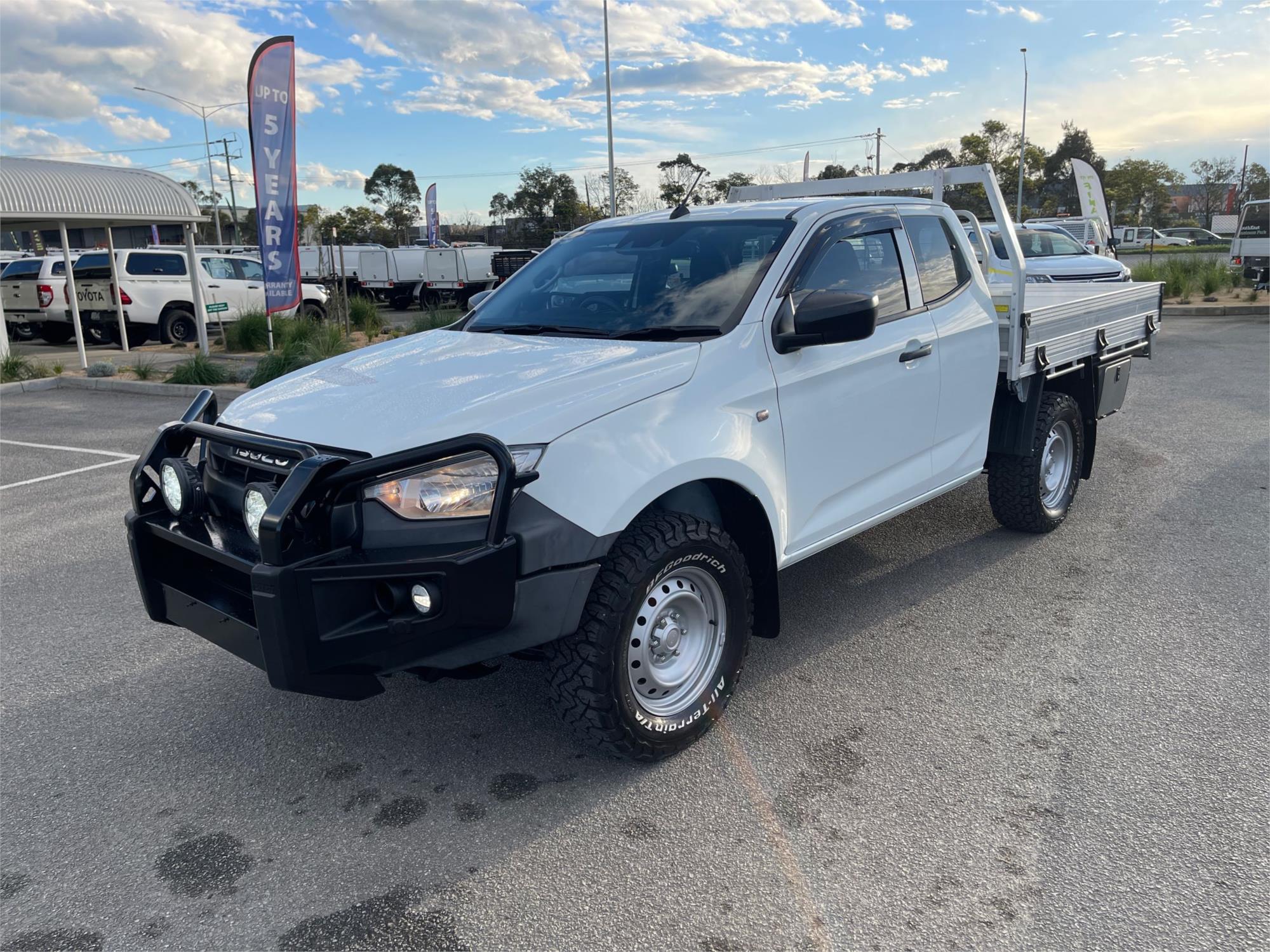 
								2021 Isuzu D-MAX SX full									