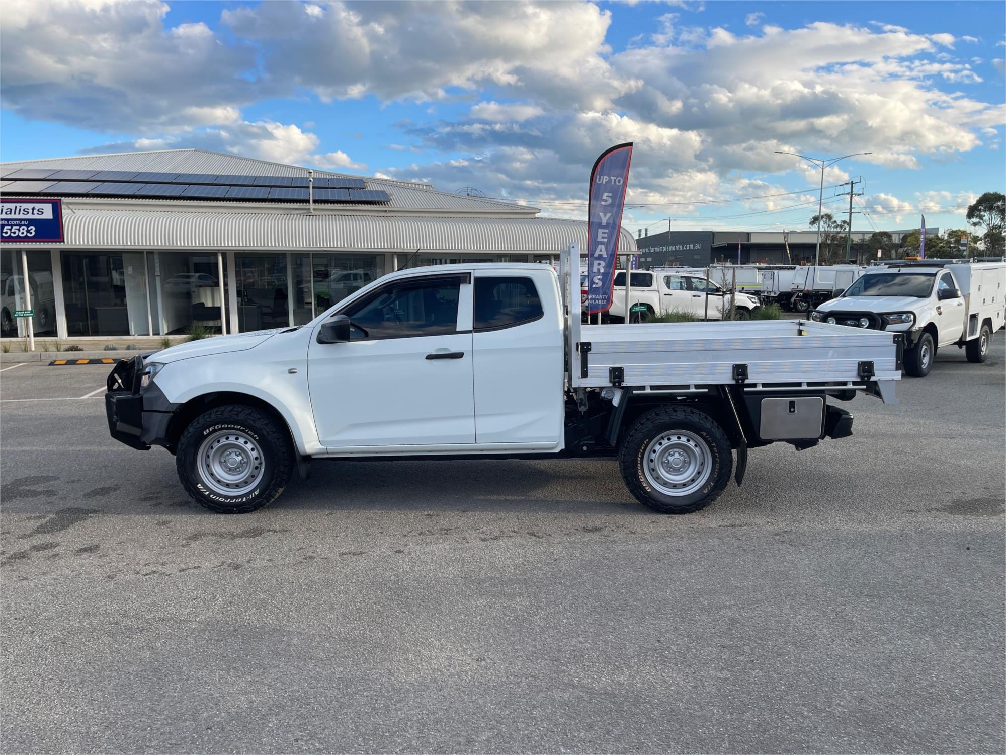 
								2021 Isuzu D-MAX SX full									
