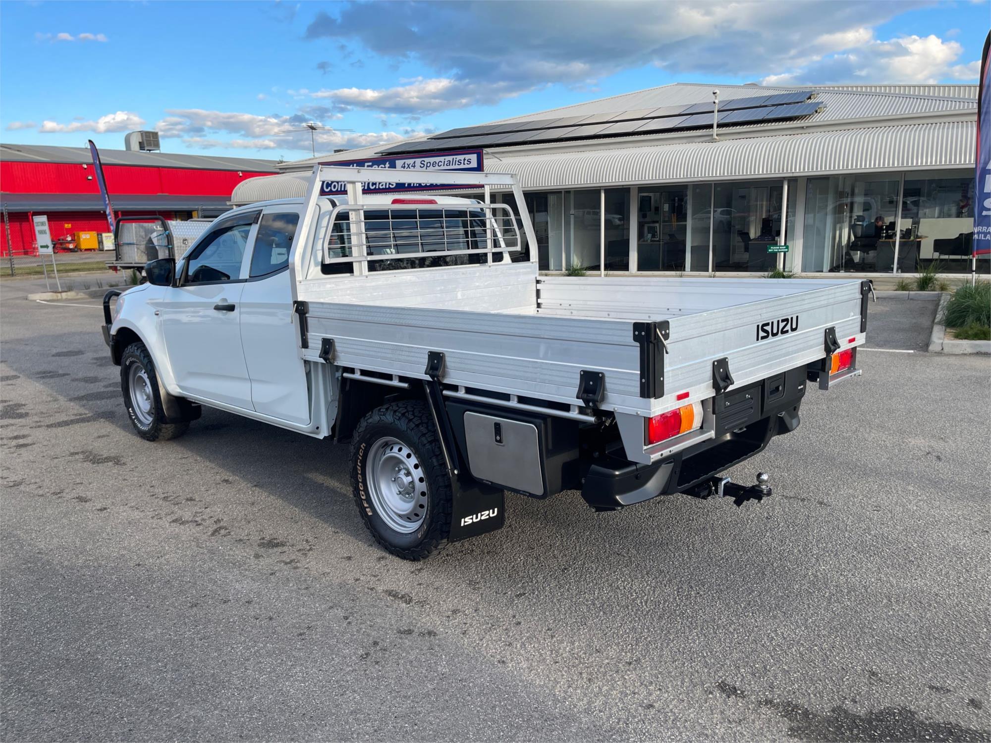 
								2021 Isuzu D-MAX SX full									