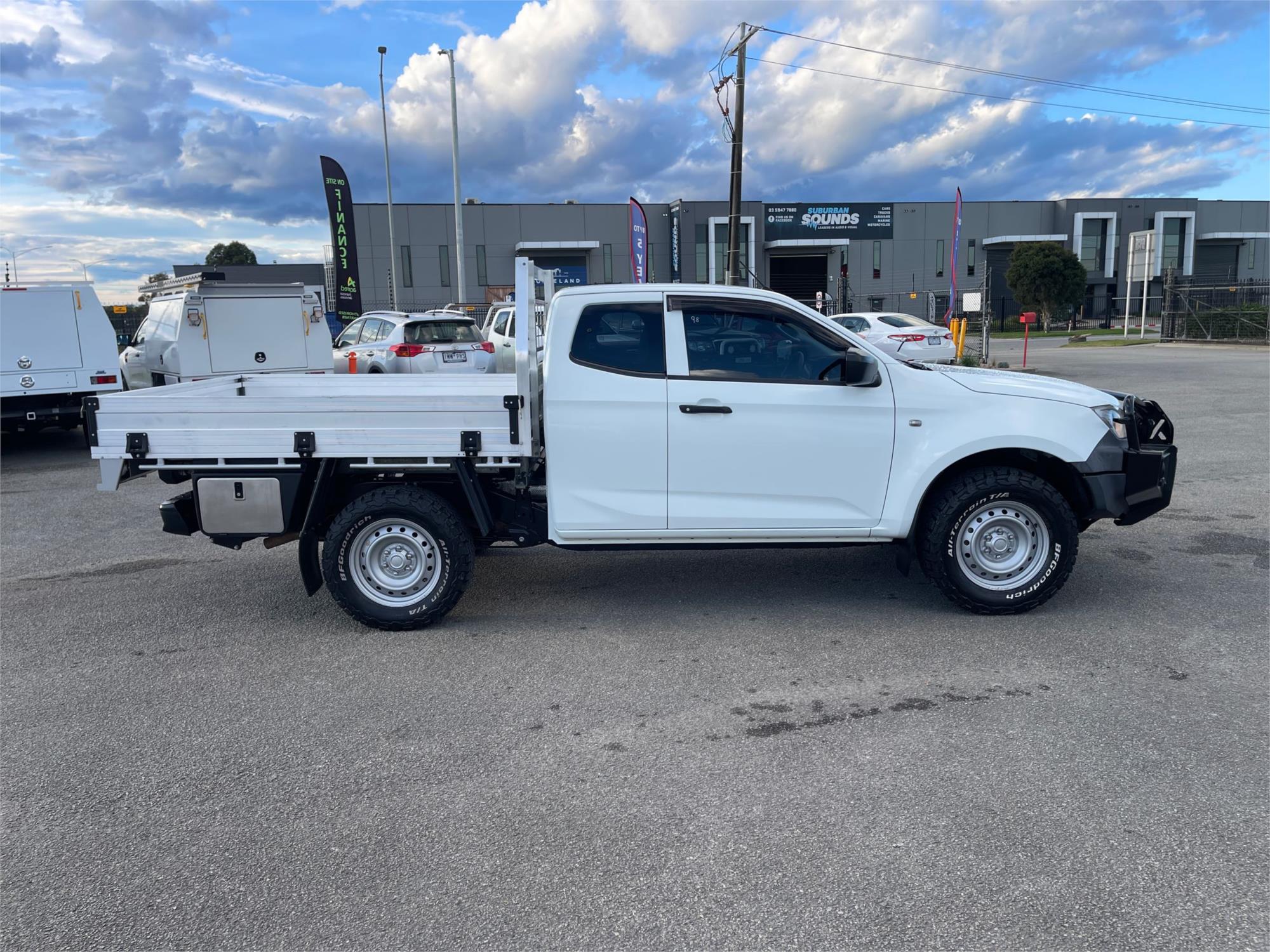 
								2021 Isuzu D-MAX SX full									