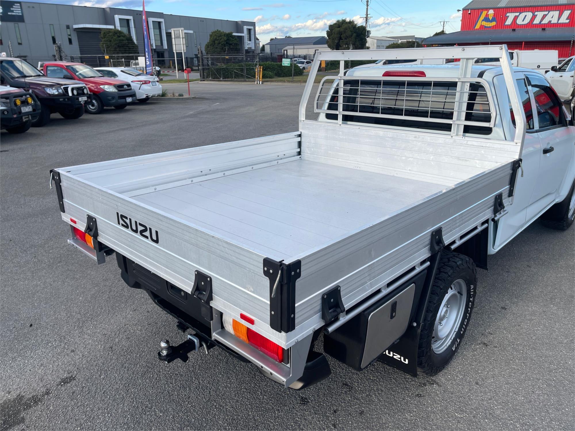
								2021 Isuzu D-MAX SX full									