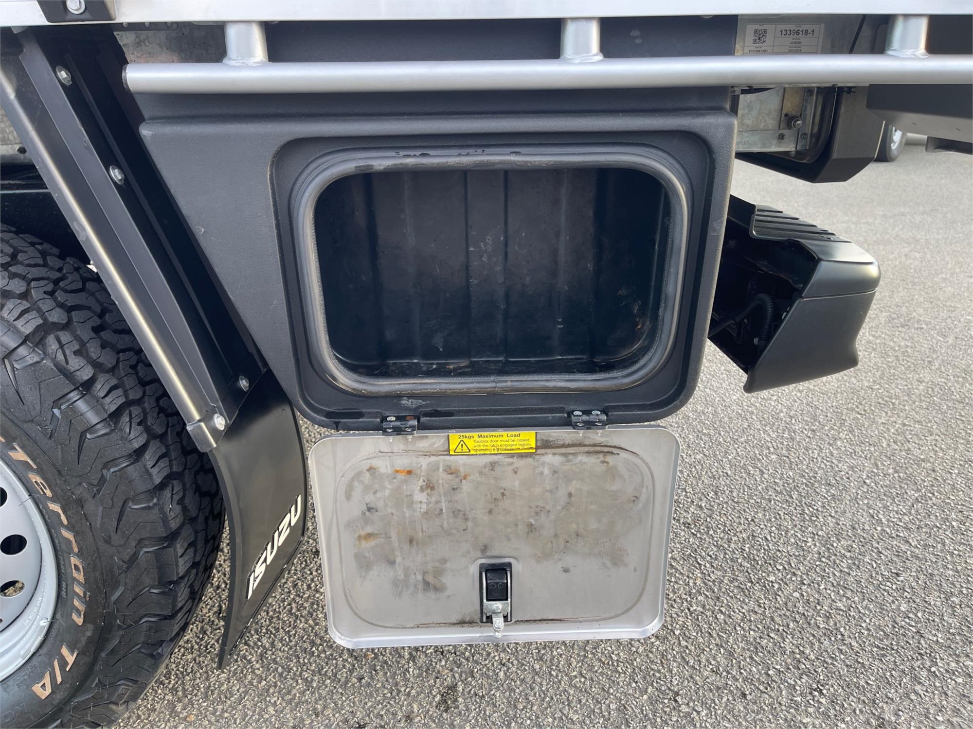 
								2021 Isuzu D-MAX SX full									