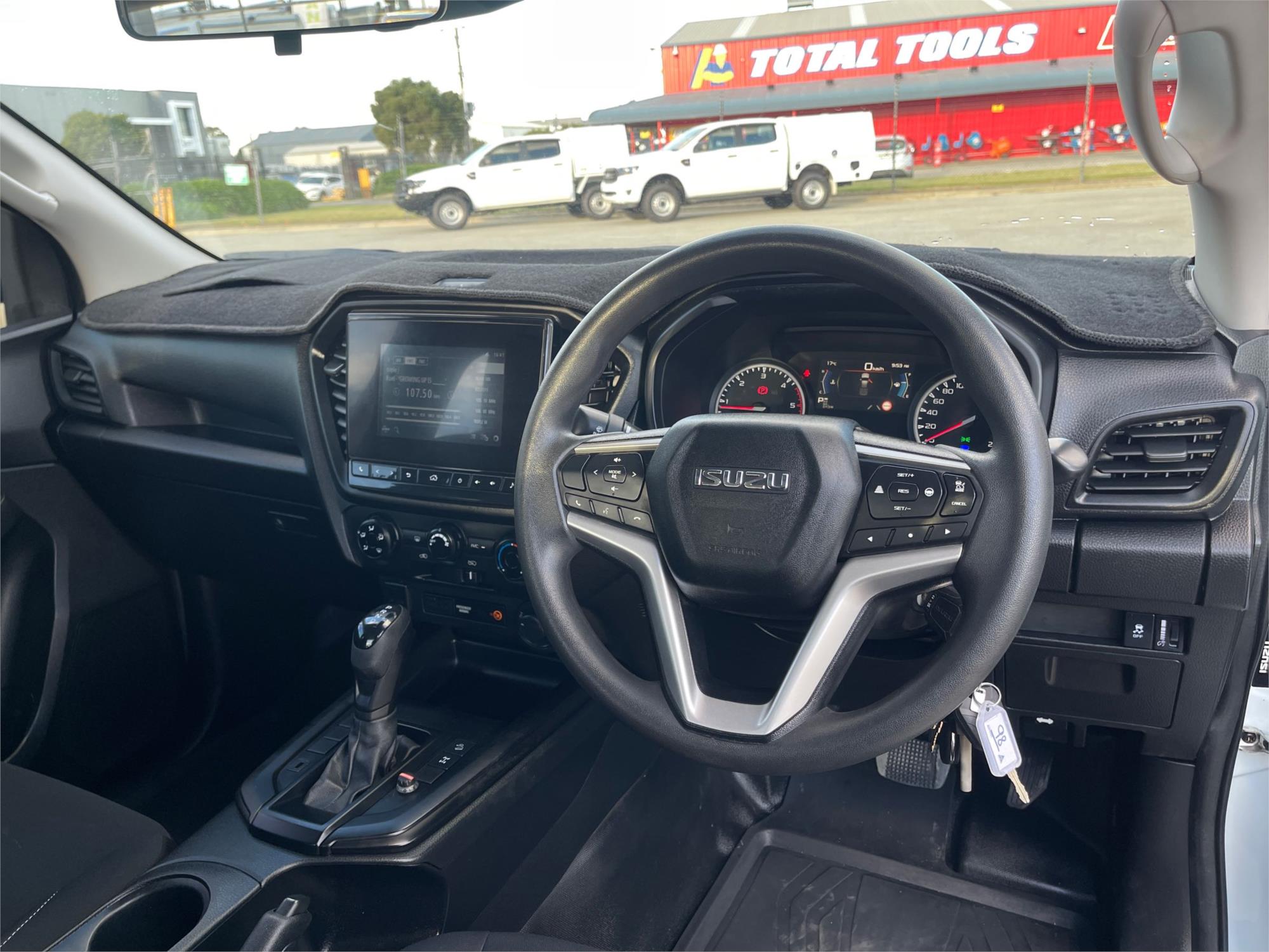 
								2021 Isuzu D-MAX SX full									