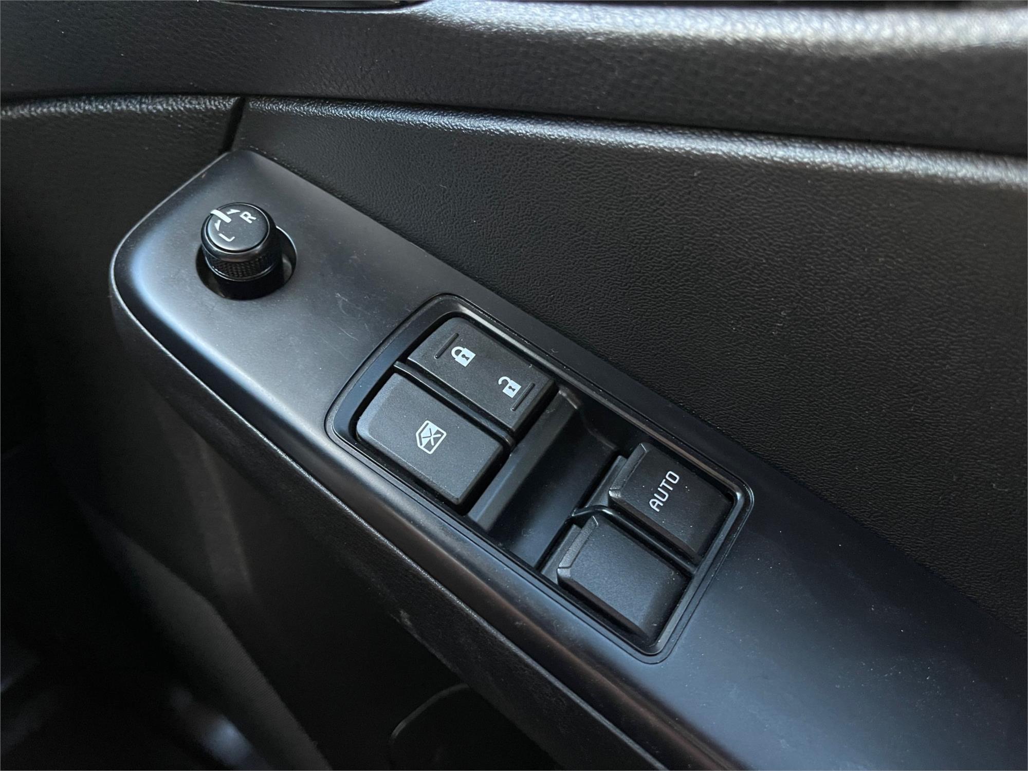 
								2021 Isuzu D-MAX SX full									