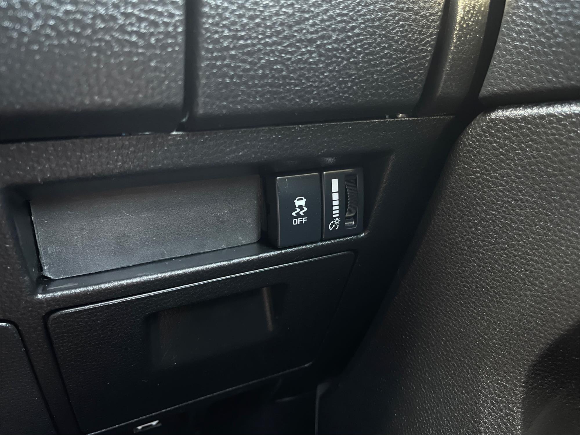 
								2021 Isuzu D-MAX SX full									
