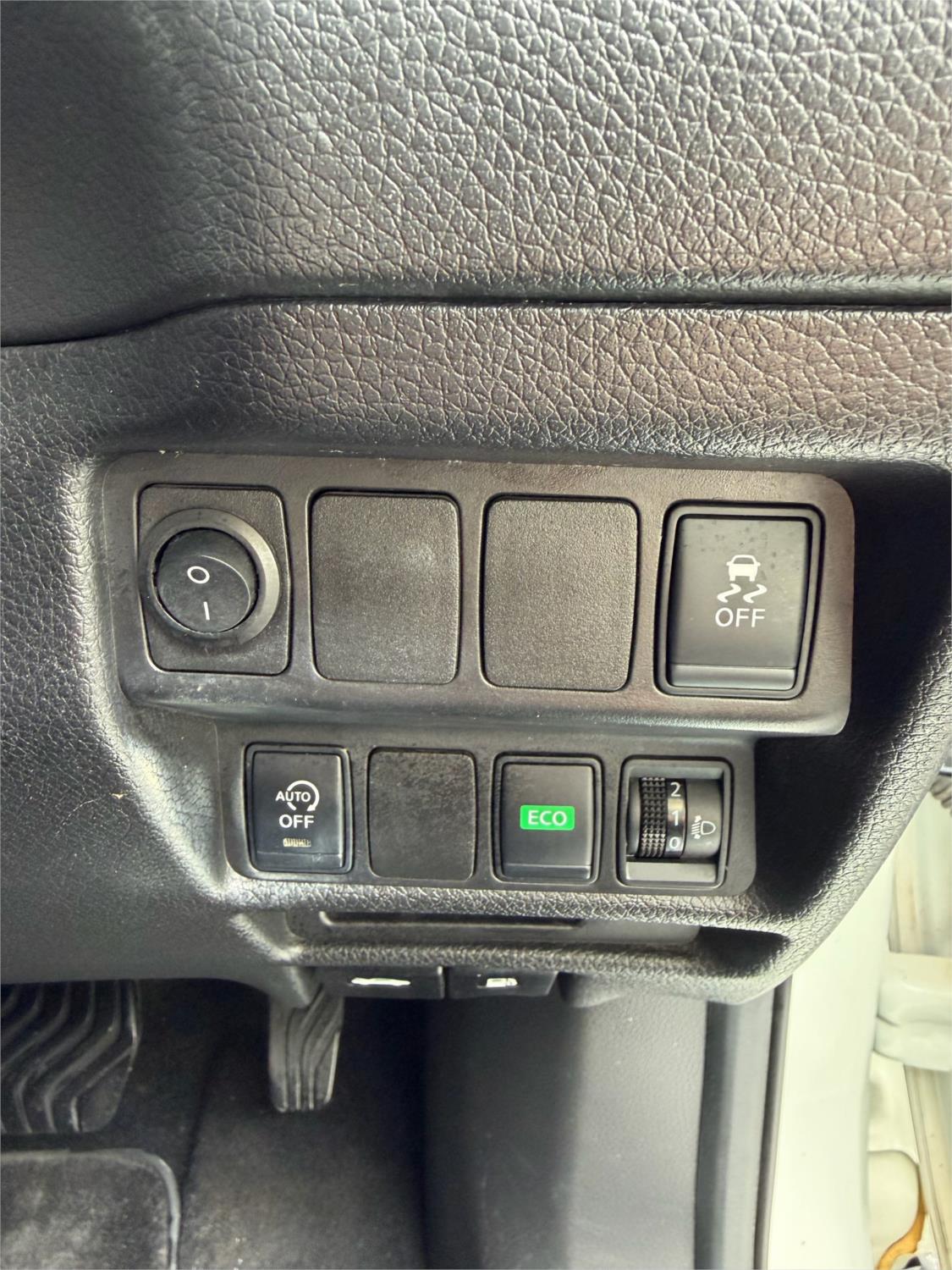 
								2016 Nissan X-TRAIL TS full									