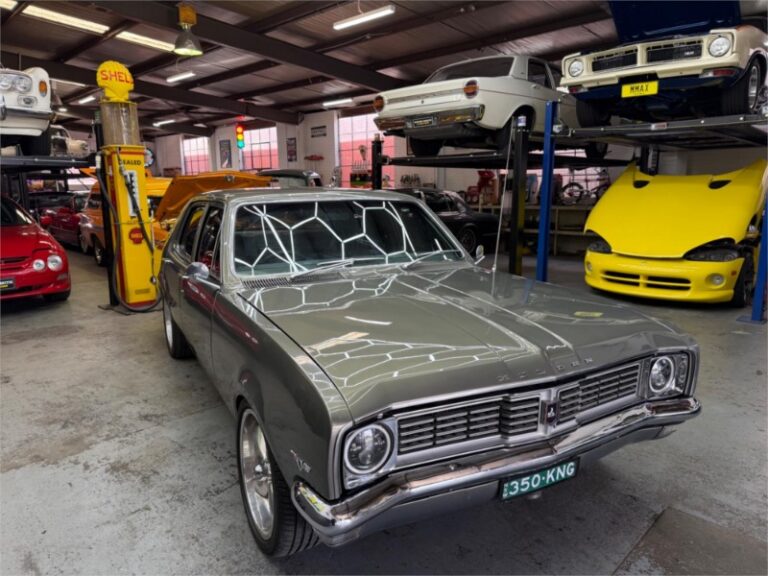 Holden Kingswood Sedan HT (1969)