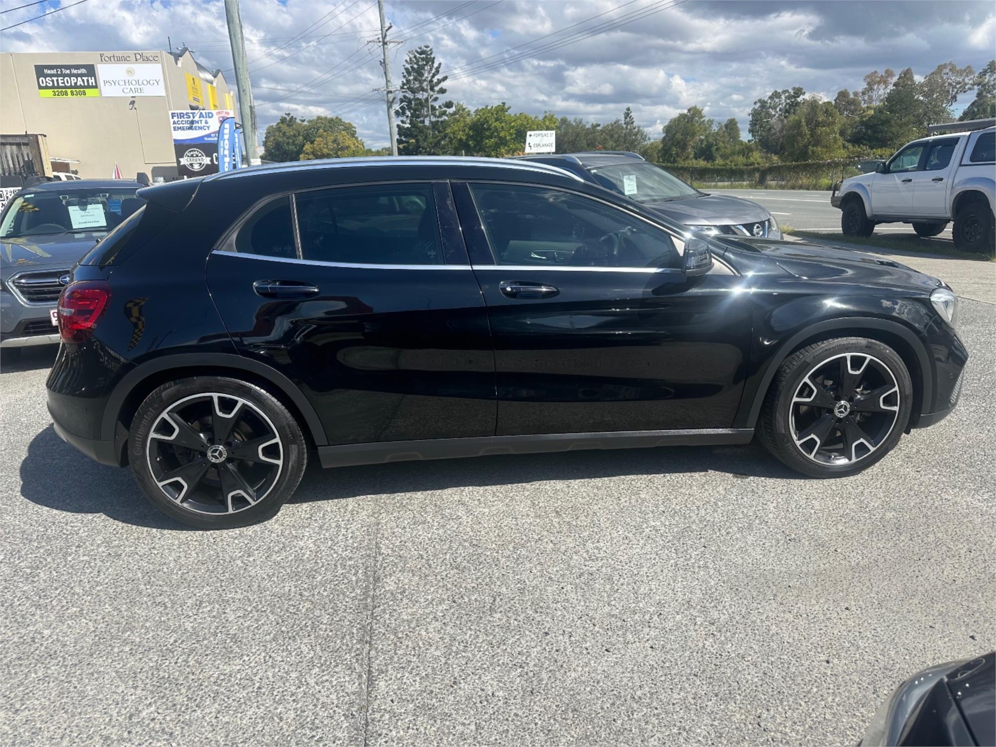 
								2017 Mercedes-Benz GLA-Class GLA250 full									