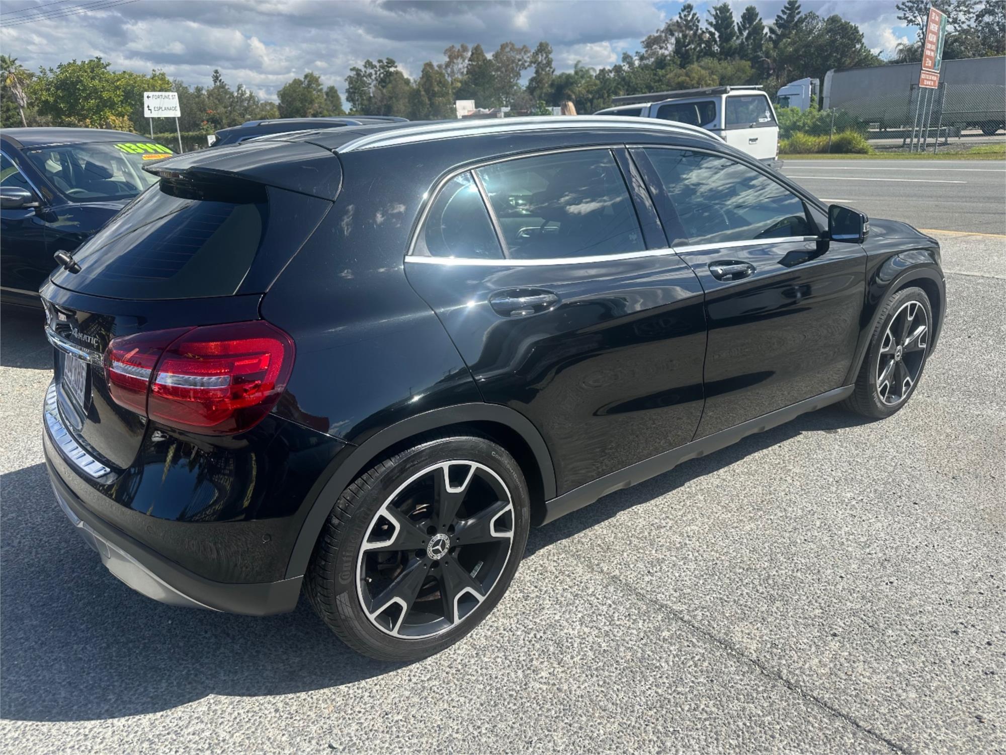 
								2017 Mercedes-Benz GLA-Class GLA250 full									