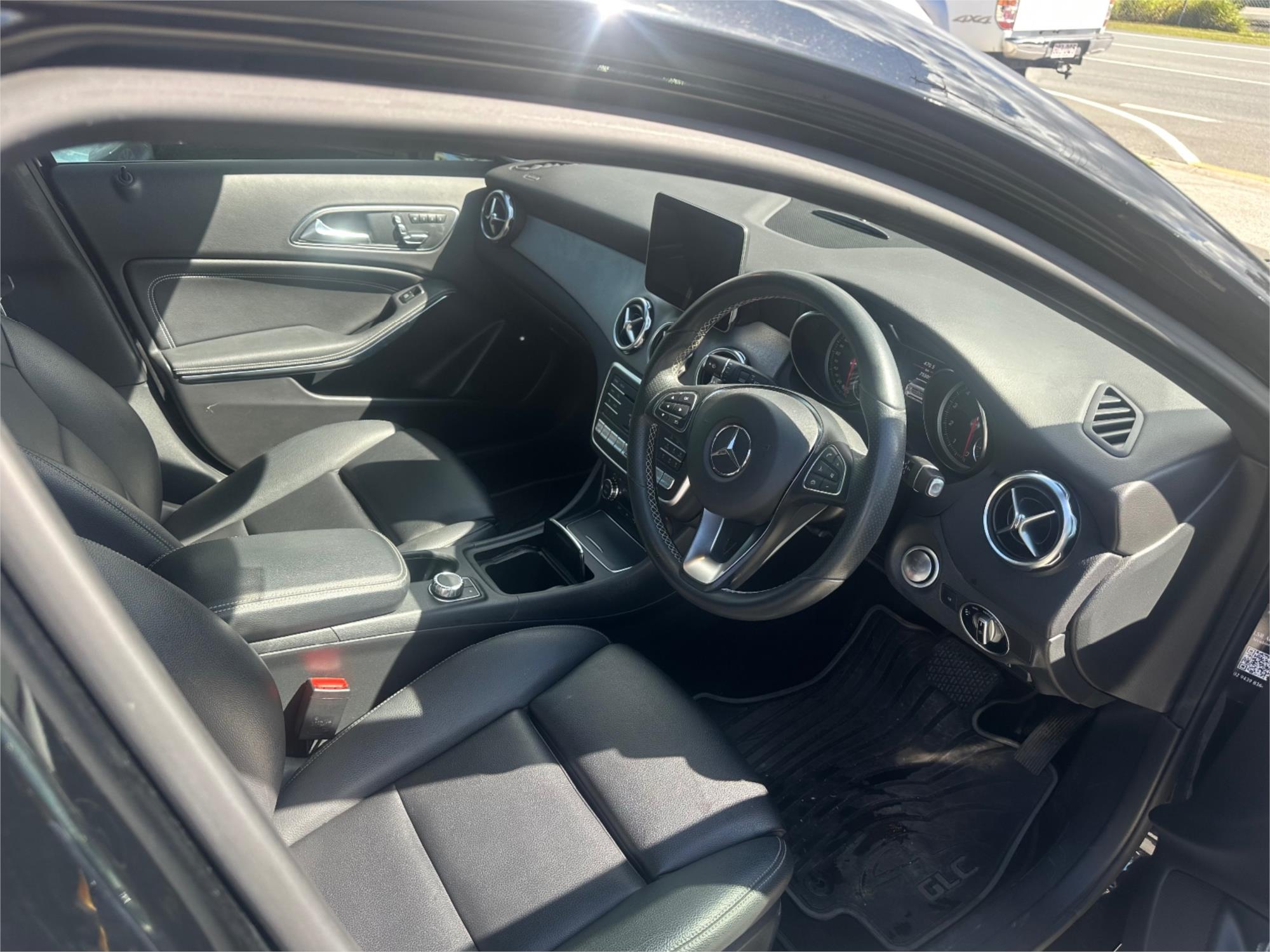 
								2017 Mercedes-Benz GLA-Class GLA250 full									