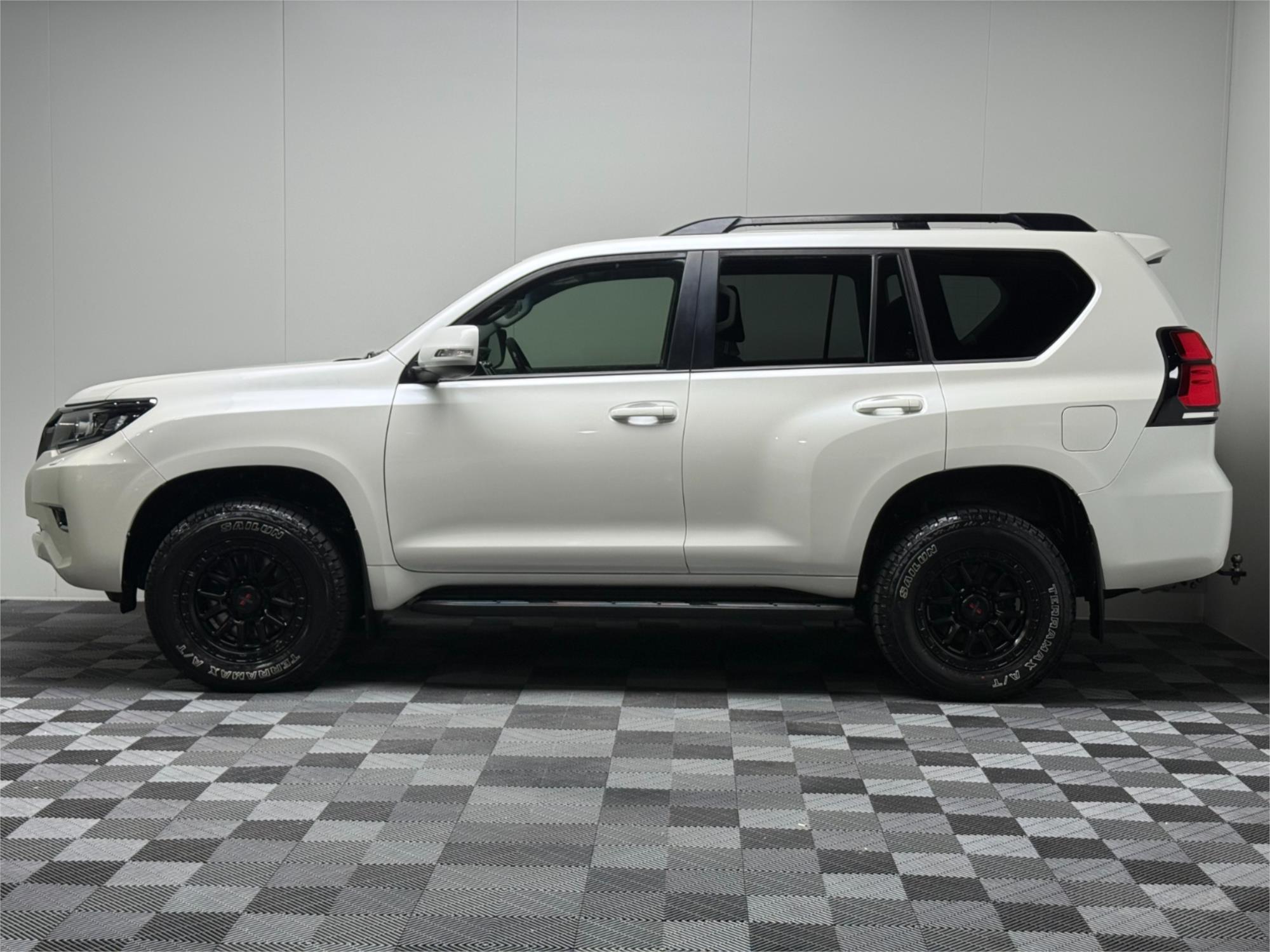 
								2019 TOYOTA LANDCRUISER PRADO GXL (4×4) full									