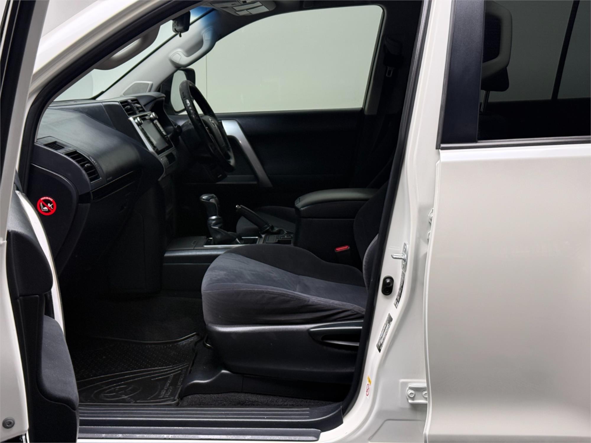
								2019 TOYOTA LANDCRUISER PRADO GXL (4×4) full									
