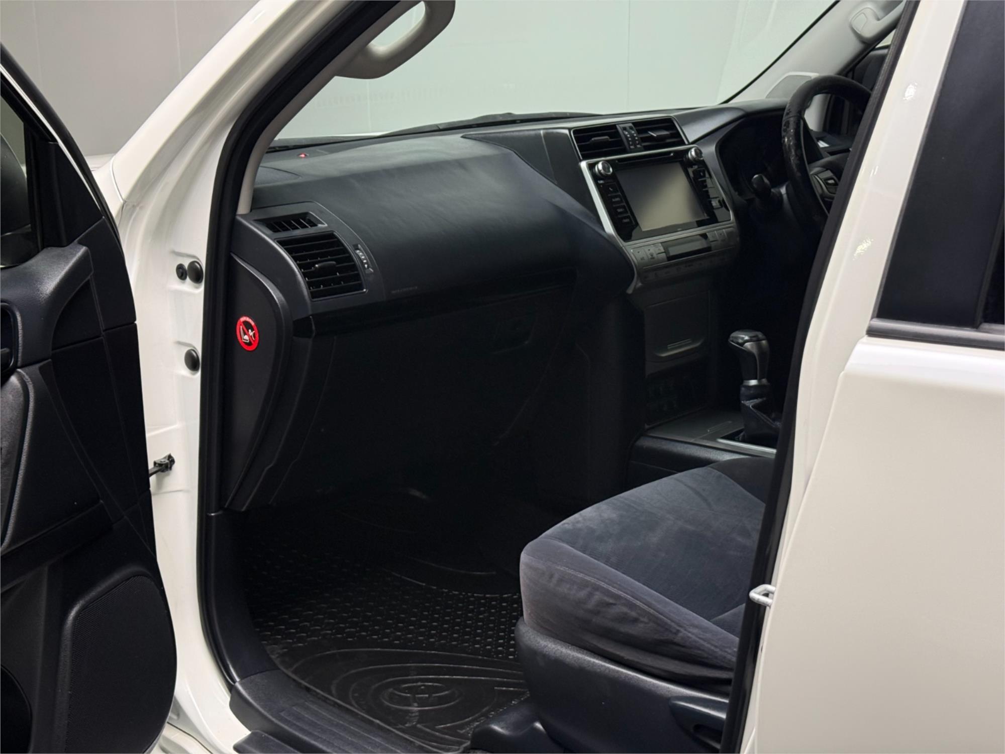 
								2019 TOYOTA LANDCRUISER PRADO GXL (4×4) full									