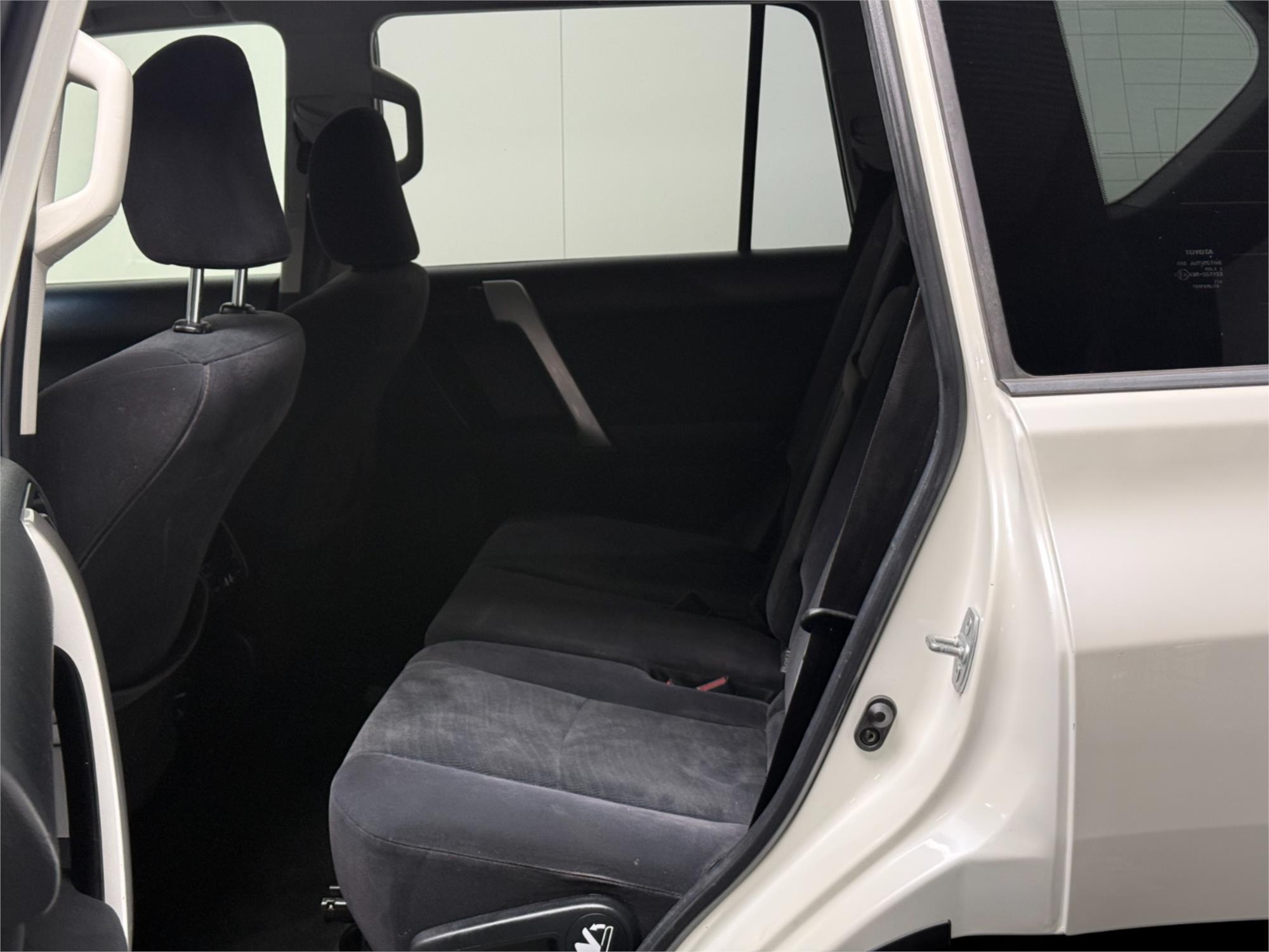 
								2019 TOYOTA LANDCRUISER PRADO GXL (4×4) full									