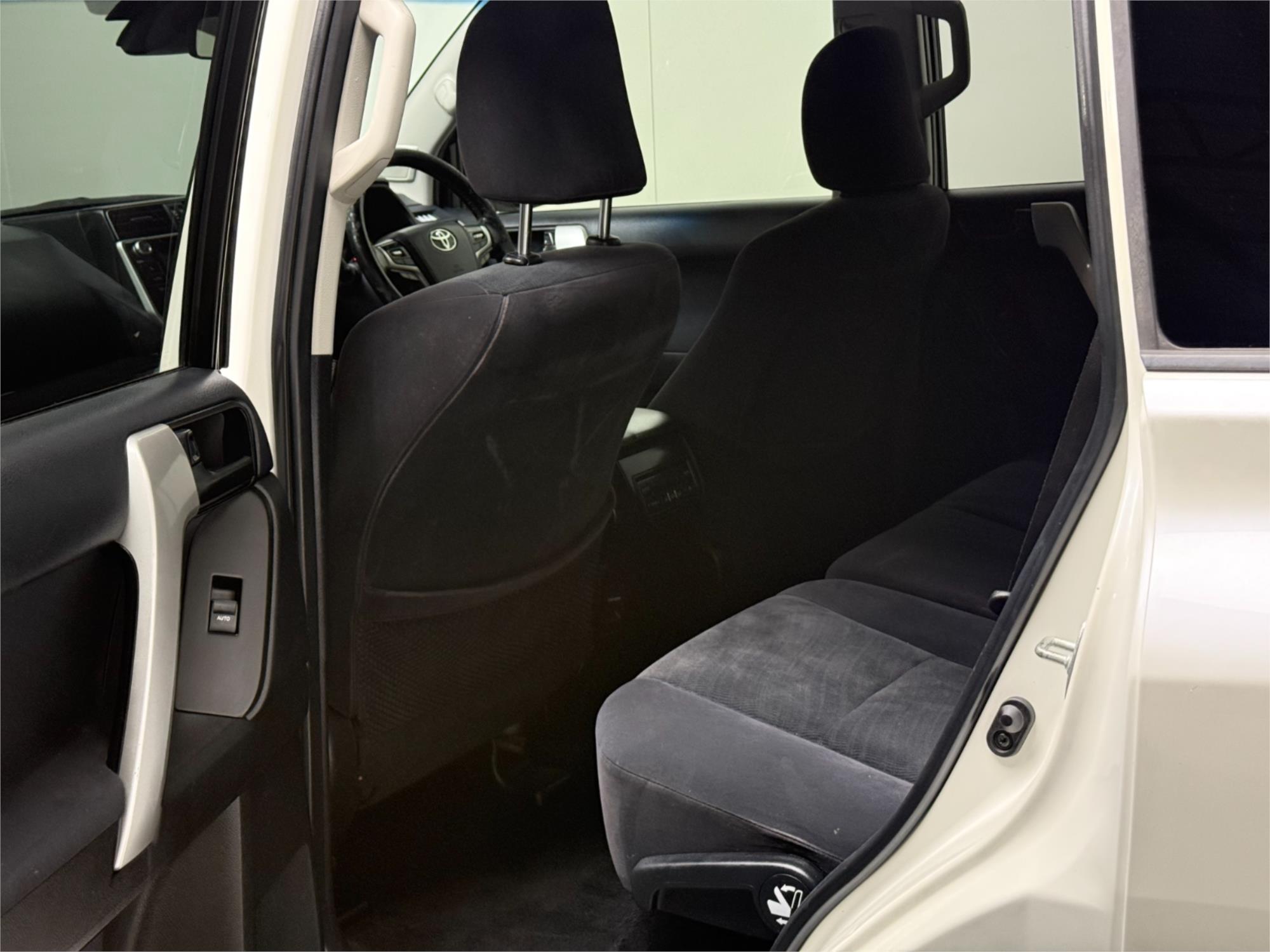 
								2019 TOYOTA LANDCRUISER PRADO GXL (4×4) full									