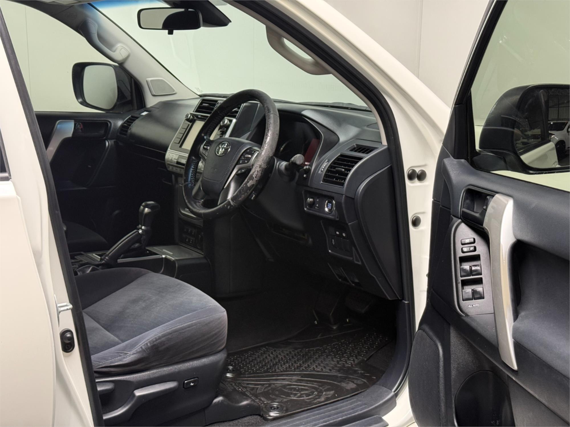 
								2019 TOYOTA LANDCRUISER PRADO GXL (4×4) full									
