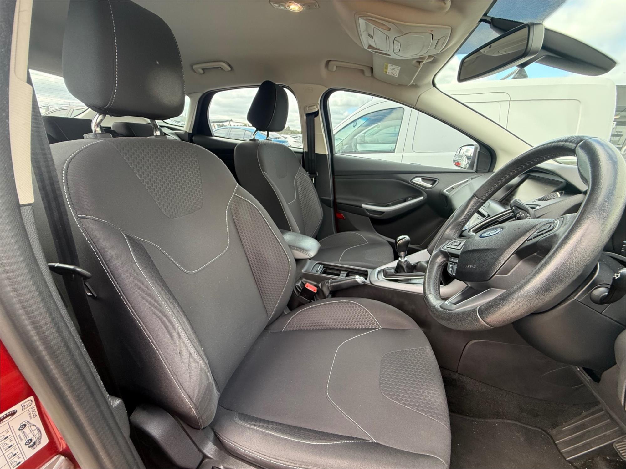 
								2015 FORD FOCUS SPORT full									