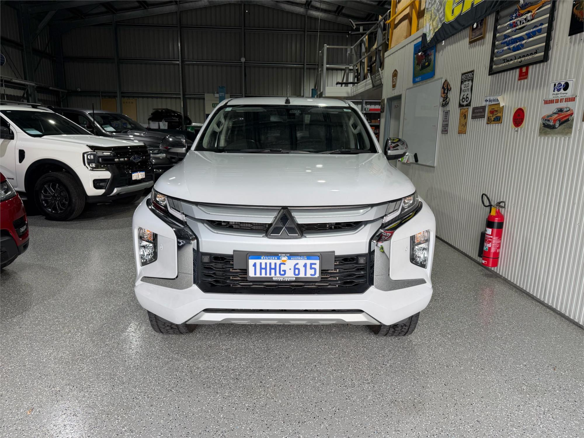 
								2021 Mitsubishi Triton GLS full									