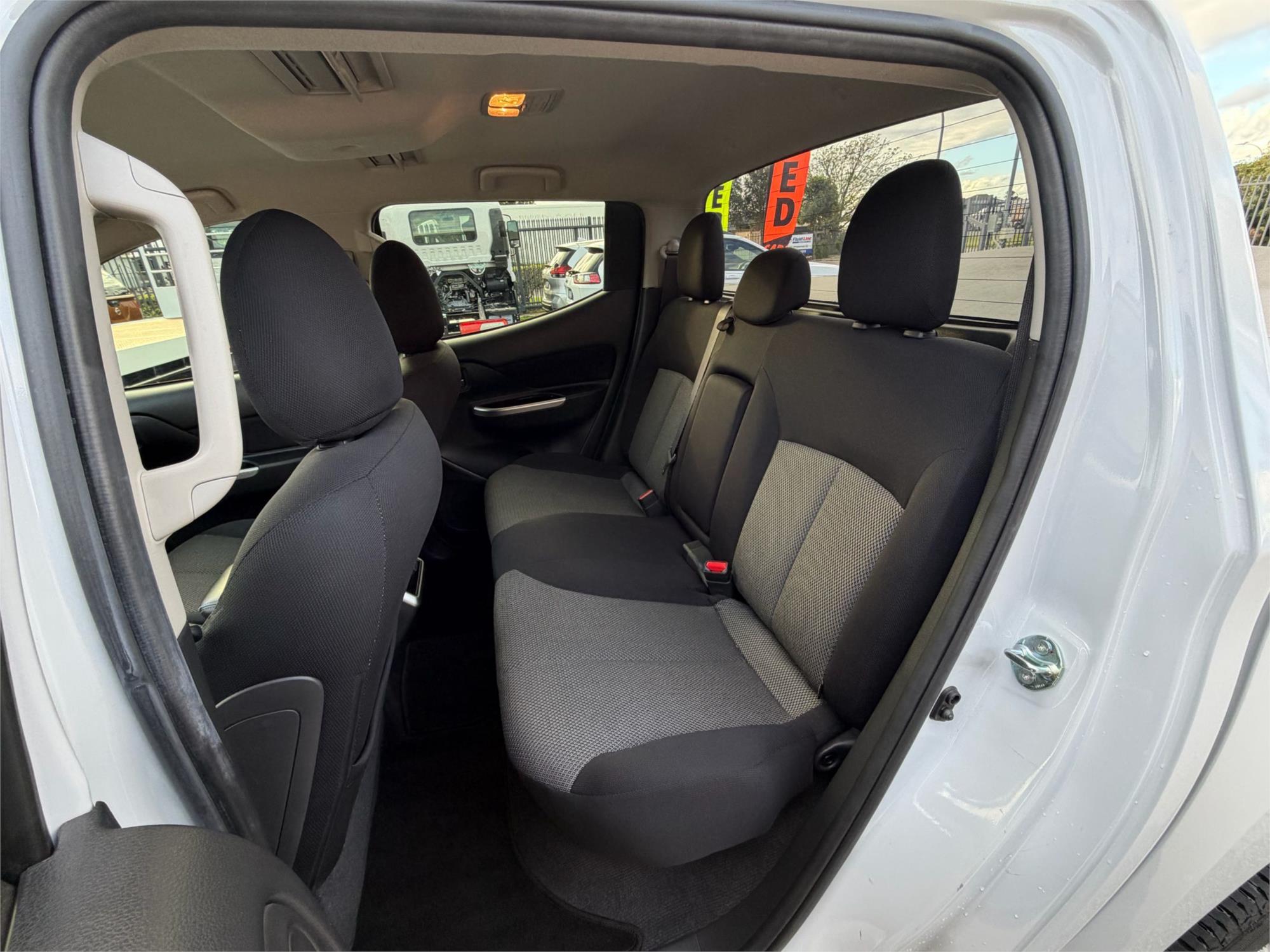 
								2021 Mitsubishi Triton GLS full									