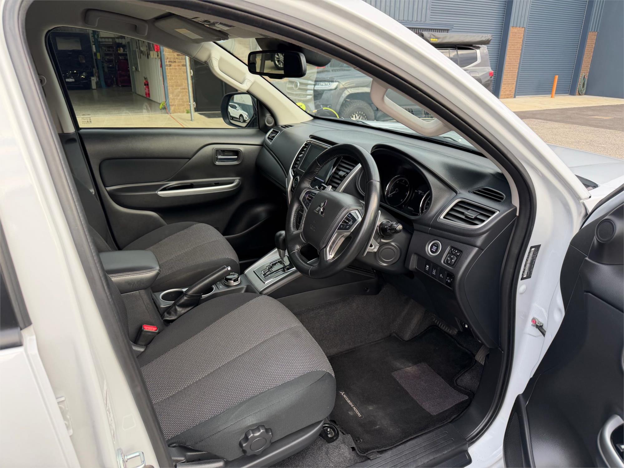 
								2021 Mitsubishi Triton GLS full									