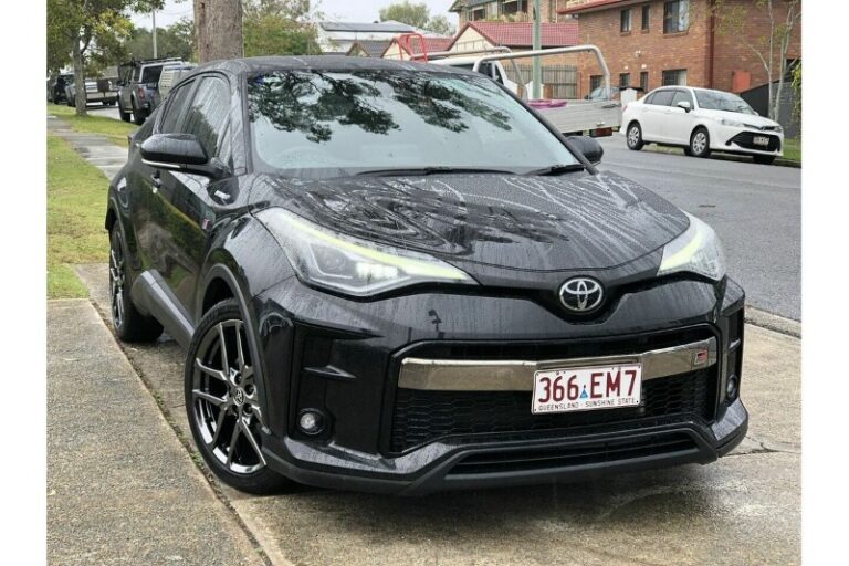 Toyota C-HR GR Sport ZYX10R (2022)