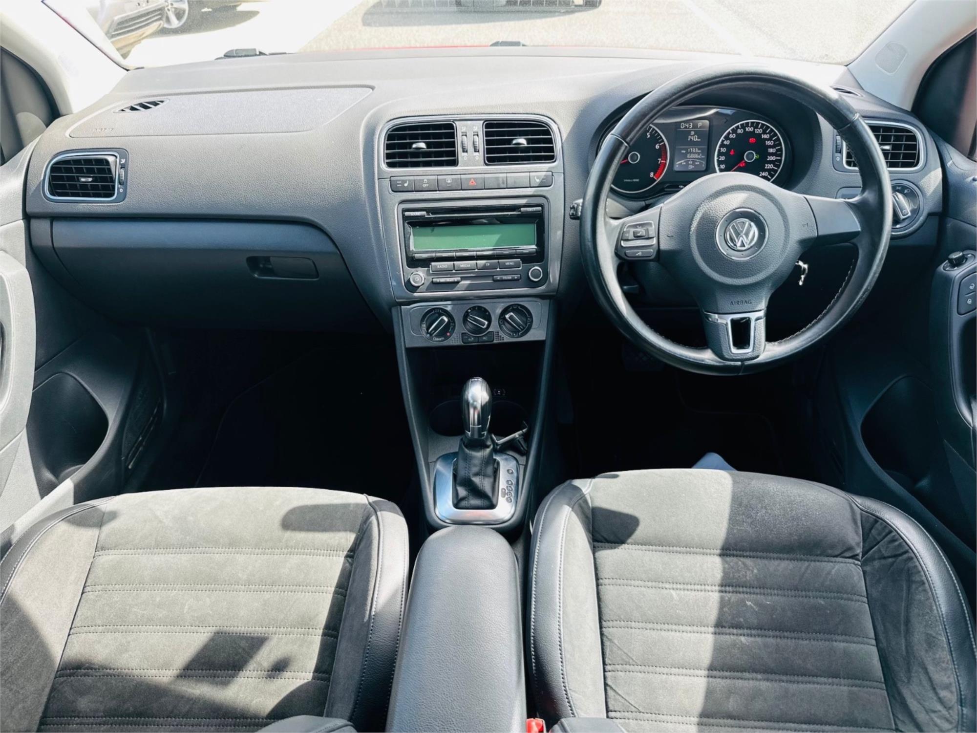 
								2010 VOLKSWAGEN POLO 77 TSI COMFORTLINE full									