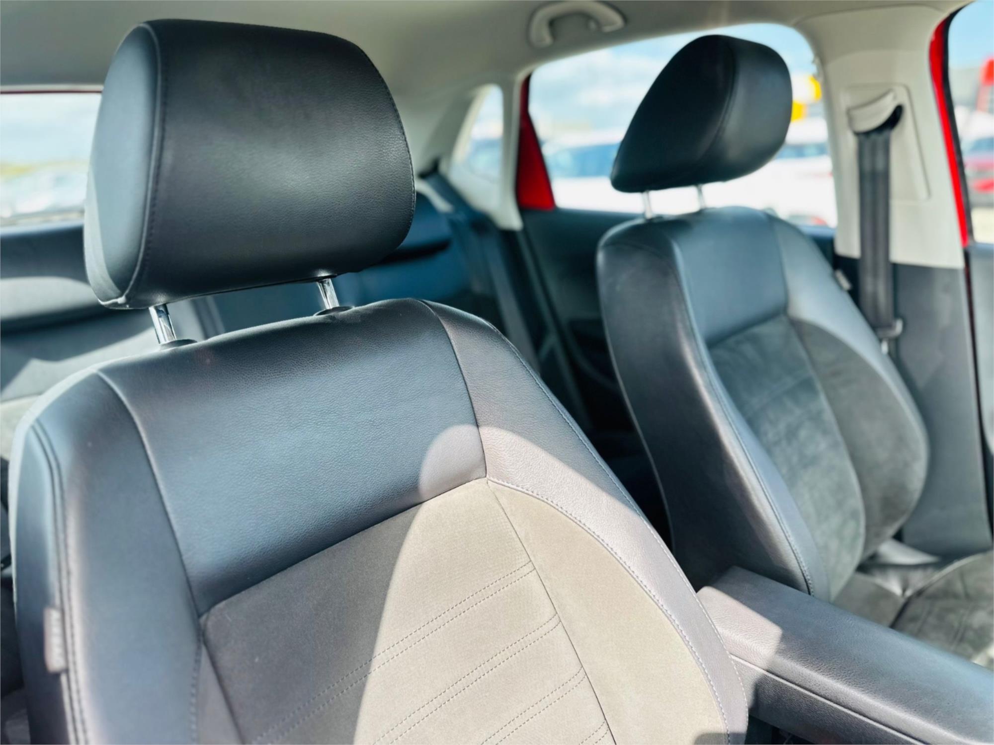 
								2010 VOLKSWAGEN POLO 77 TSI COMFORTLINE full									