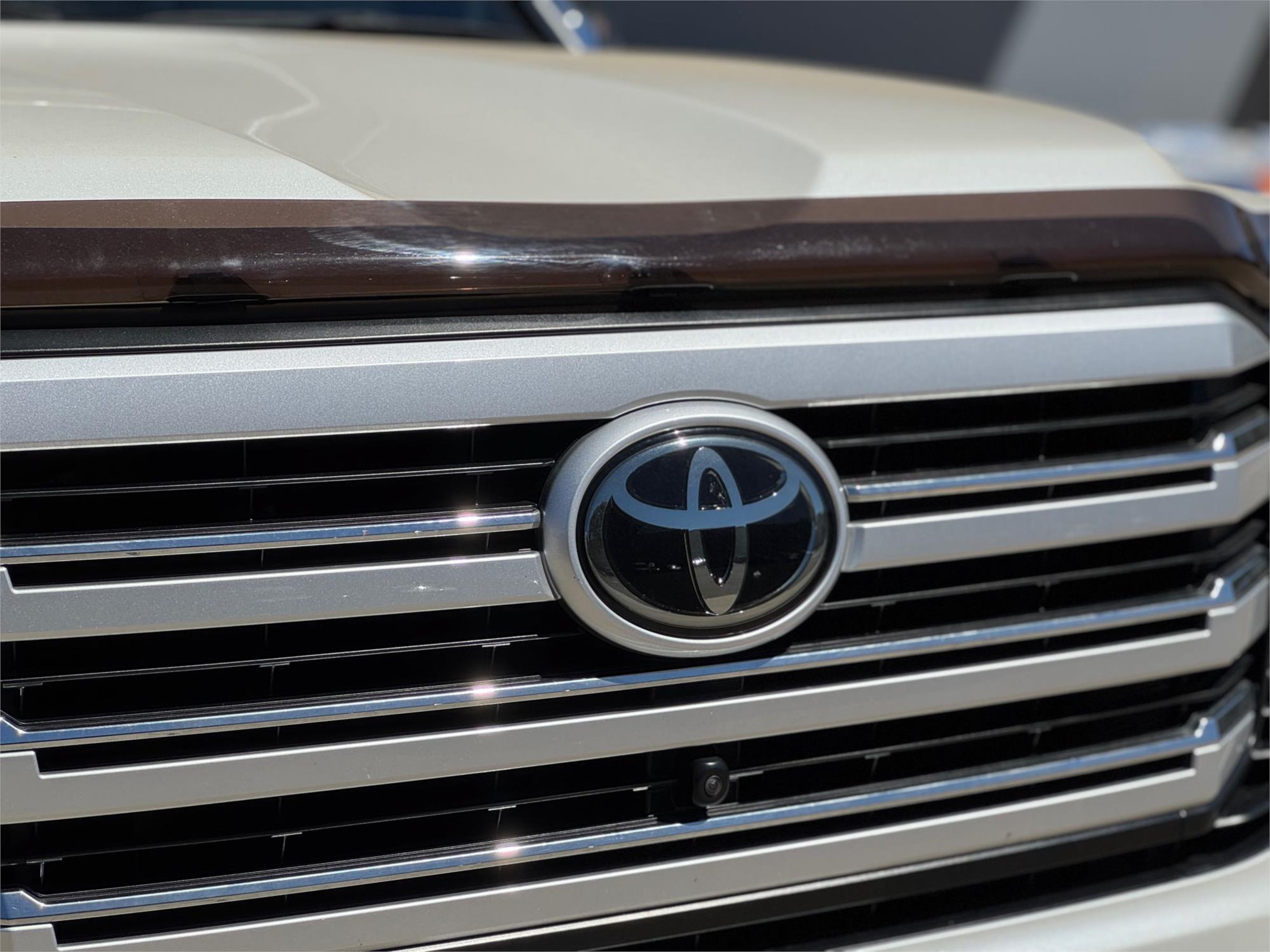 
								2022 Toyota Landcruiser Sahara full									