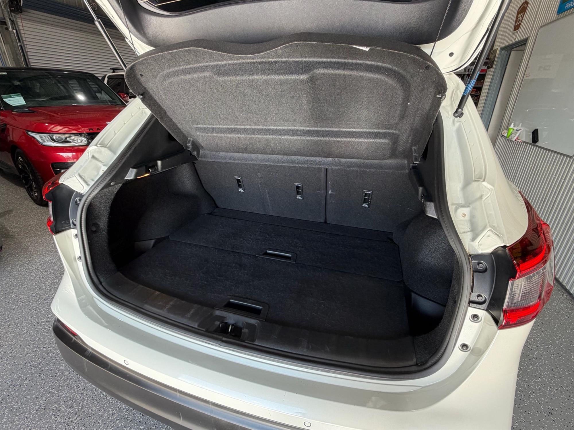 
								2018 Nissan QASHQAI N-TEC full									