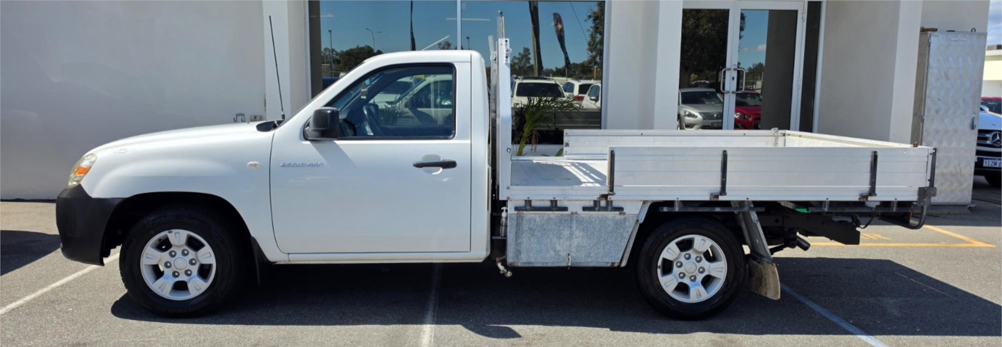 
								2009 Mazda BT-50 DX full									