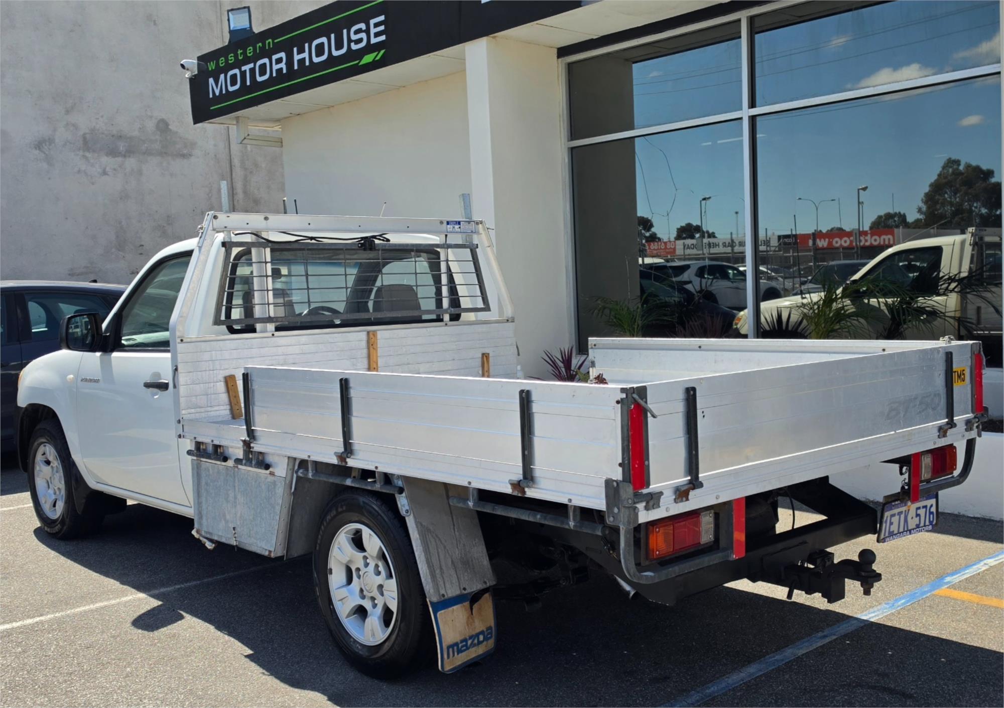 
								2009 Mazda BT-50 DX full									