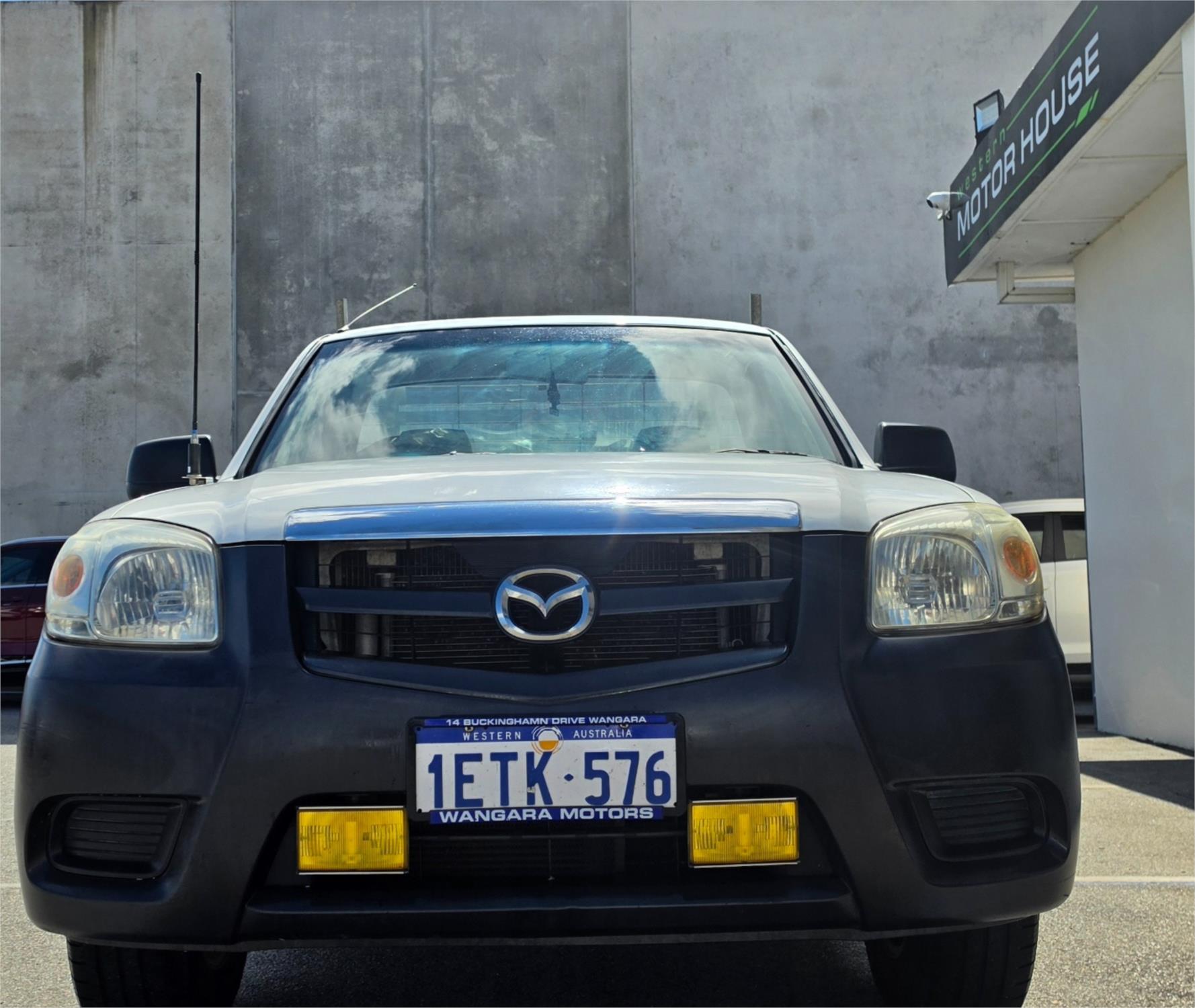 
								2009 Mazda BT-50 DX full									