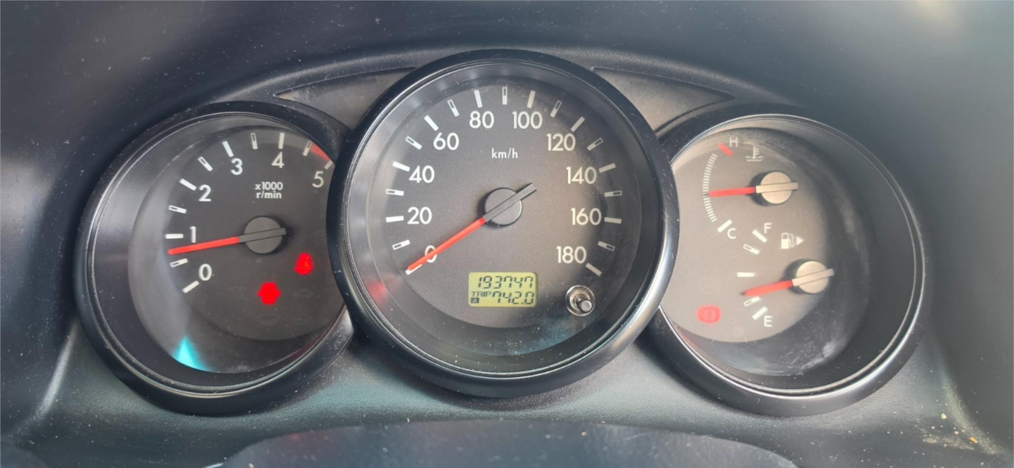 
								2009 Mazda BT-50 DX full									