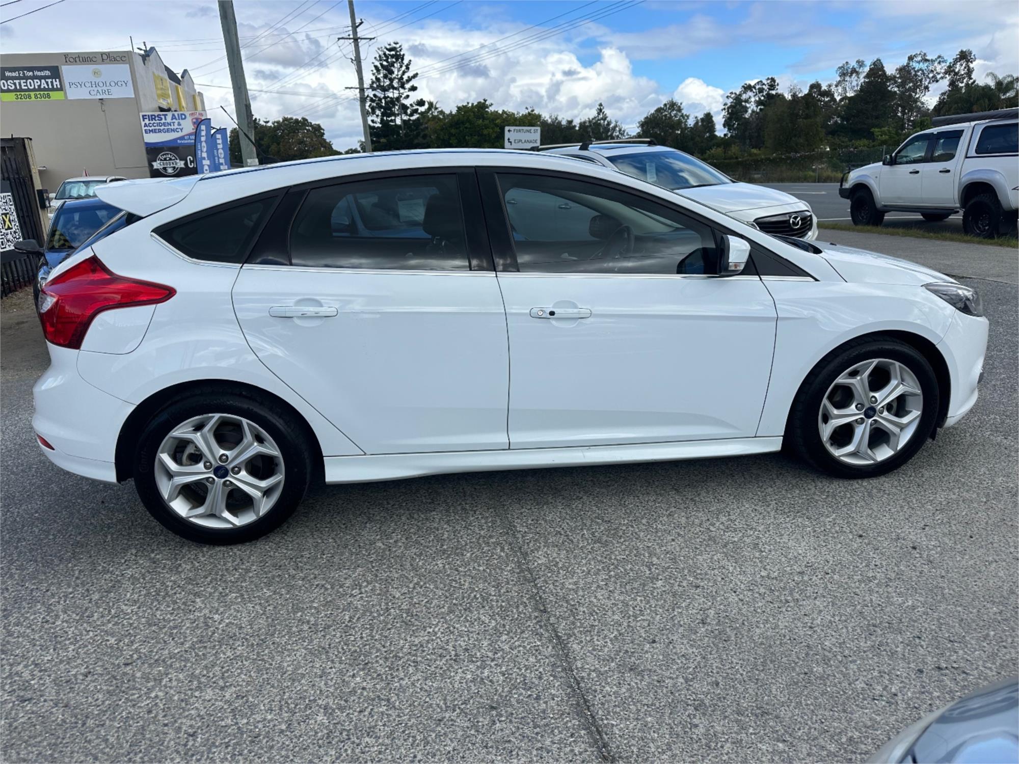 
								2015 Ford Focus Sport full									